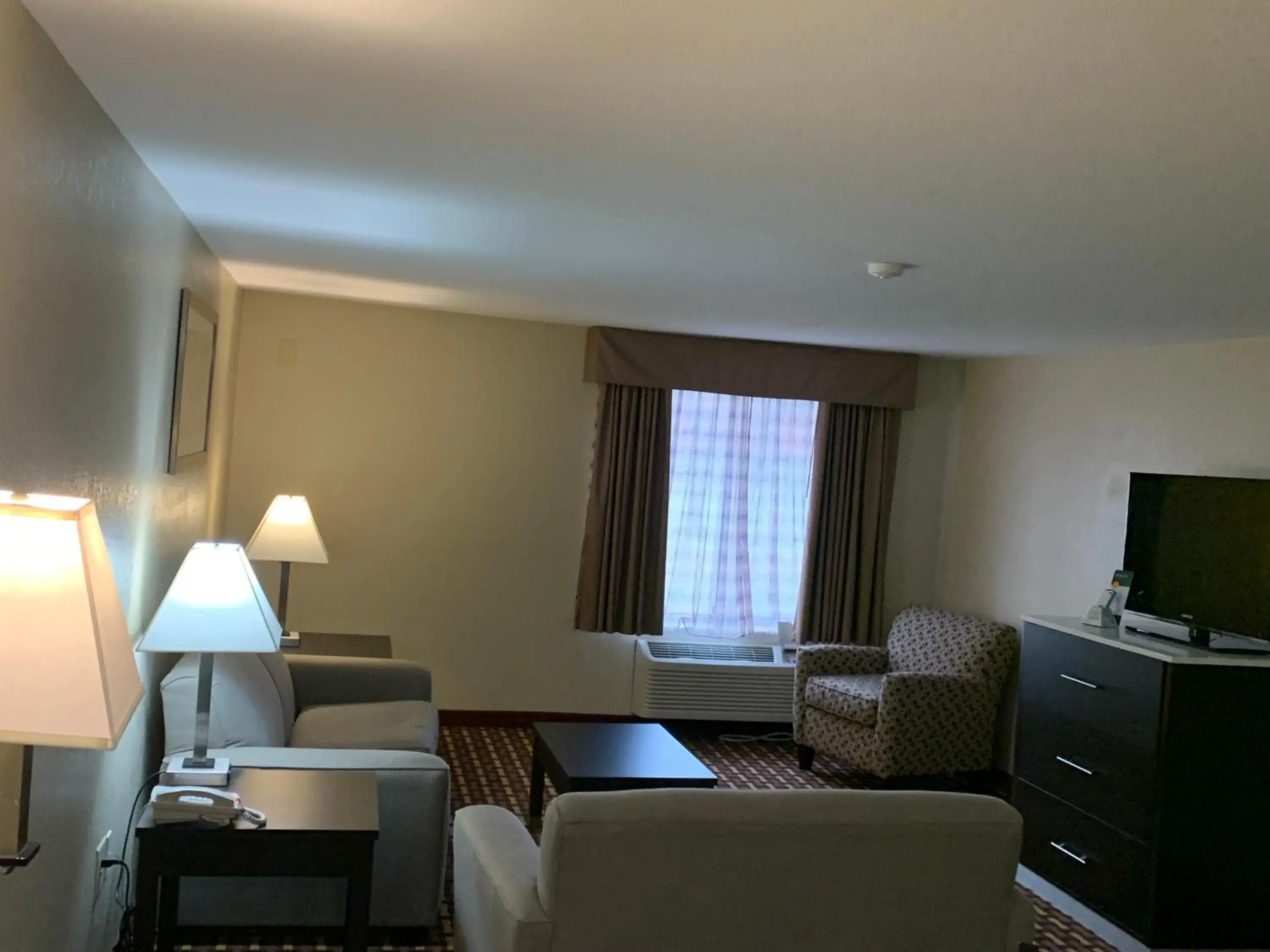 Seating Area in Quality Inn & Suites Franklin