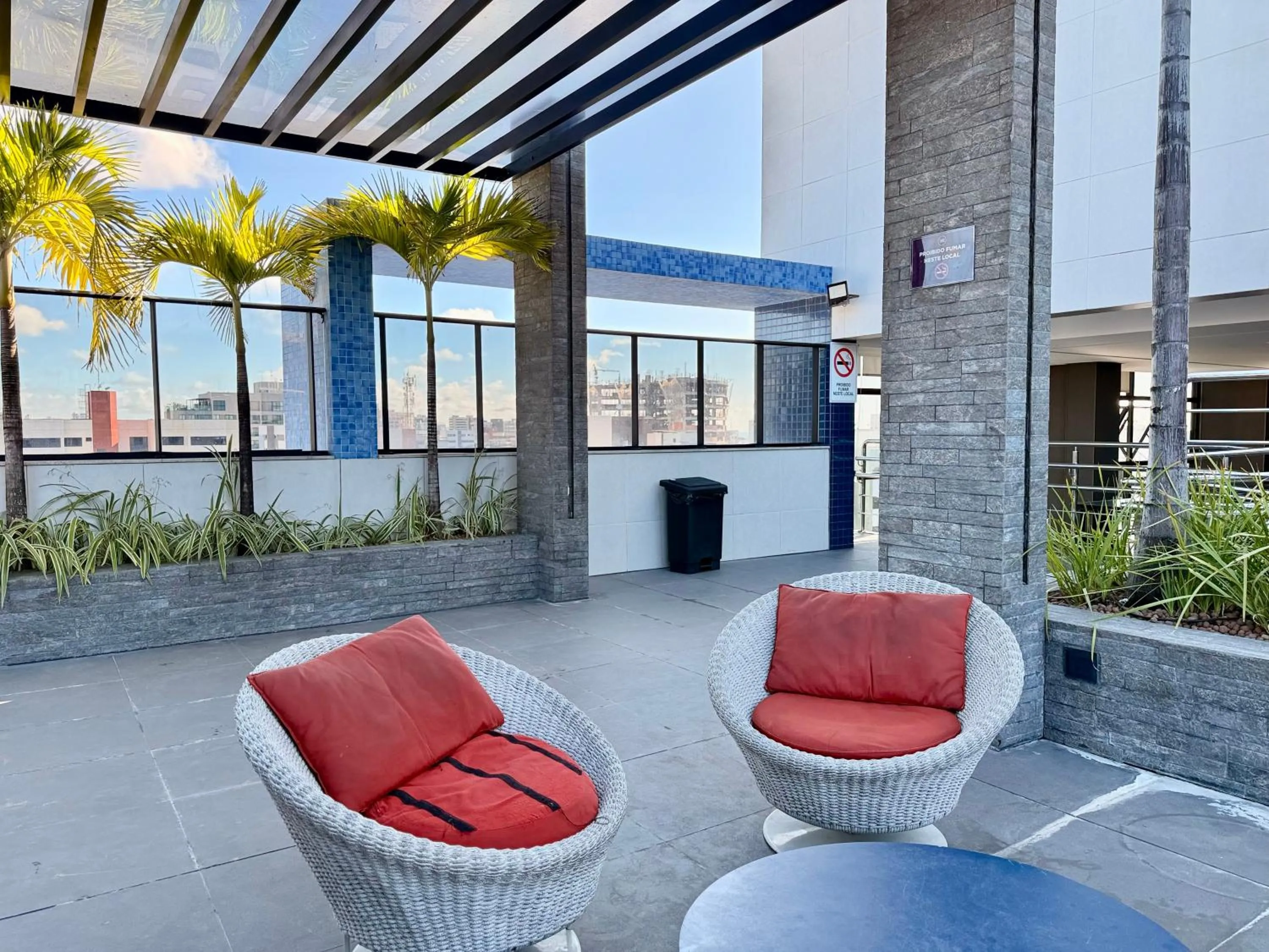 Seating area in EDF TIME - By Temporada Expert - Prédio com excelente custo benefício!