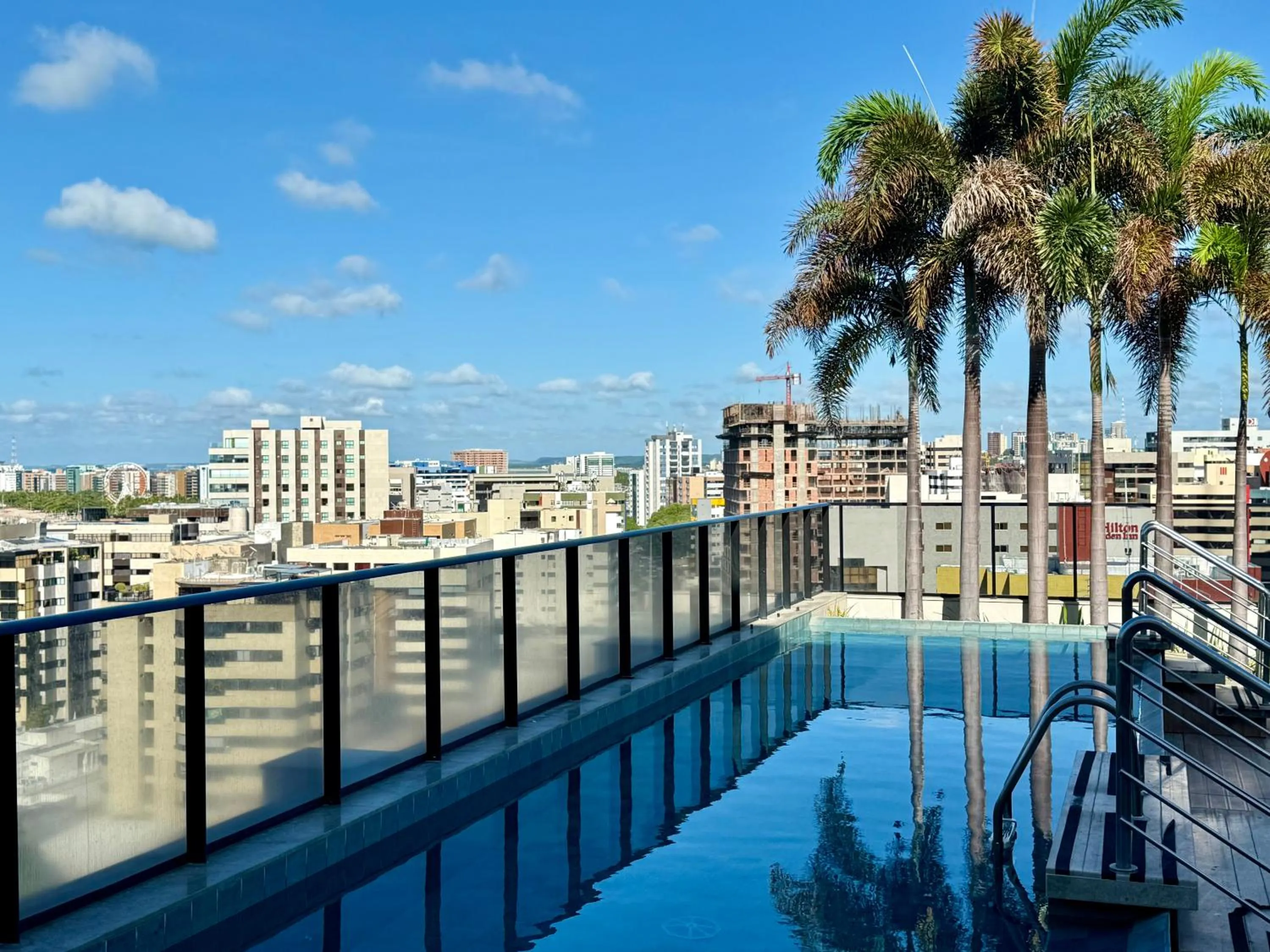 Swimming pool in EDF TIME - By Temporada Expert - Prédio com excelente custo benefício!