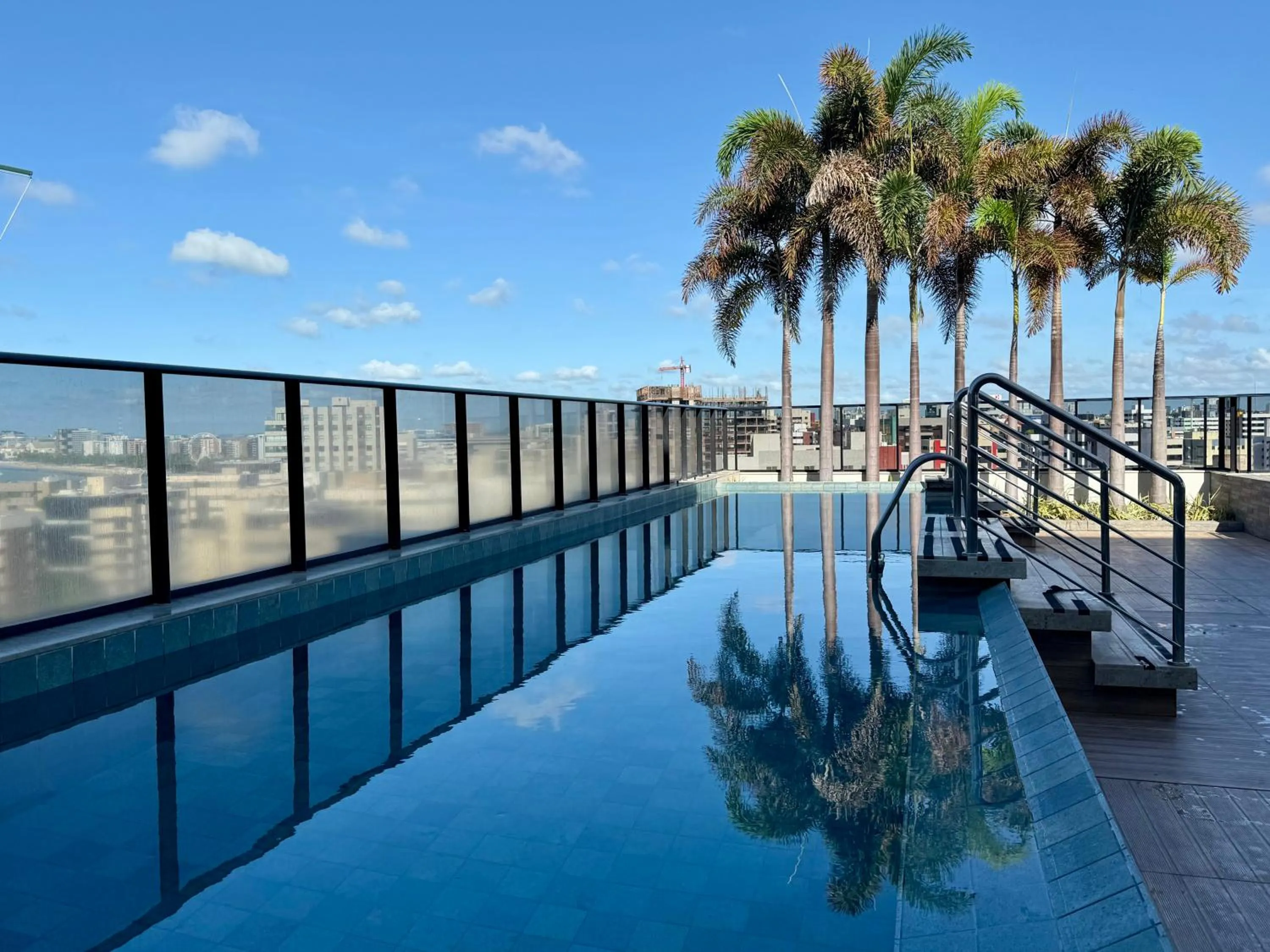 Swimming pool in EDF TIME - By Temporada Expert - Prédio com excelente custo benefício!