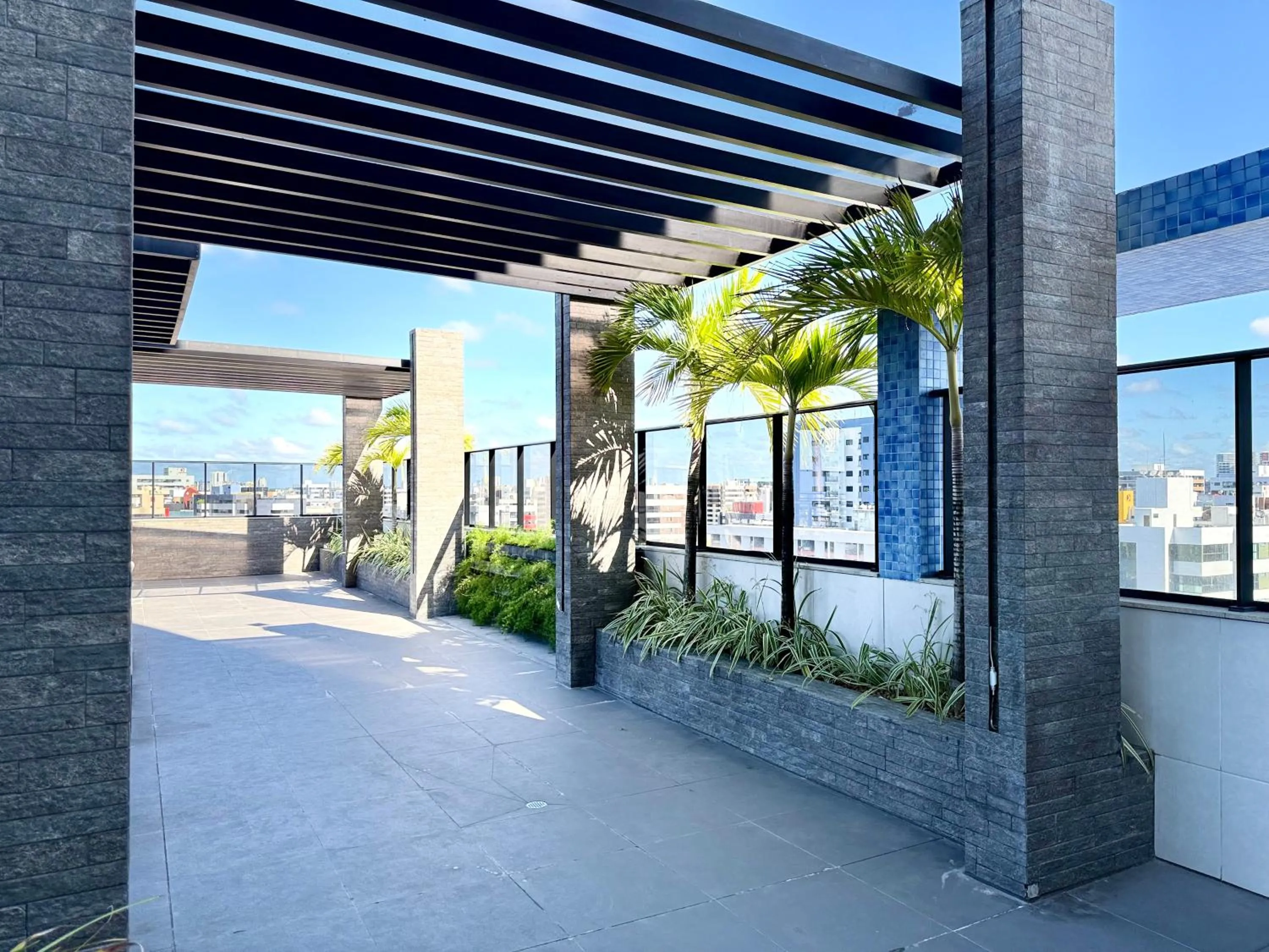 View (from property/room) in EDF TIME - By Temporada Expert - Prédio com excelente custo benefício!