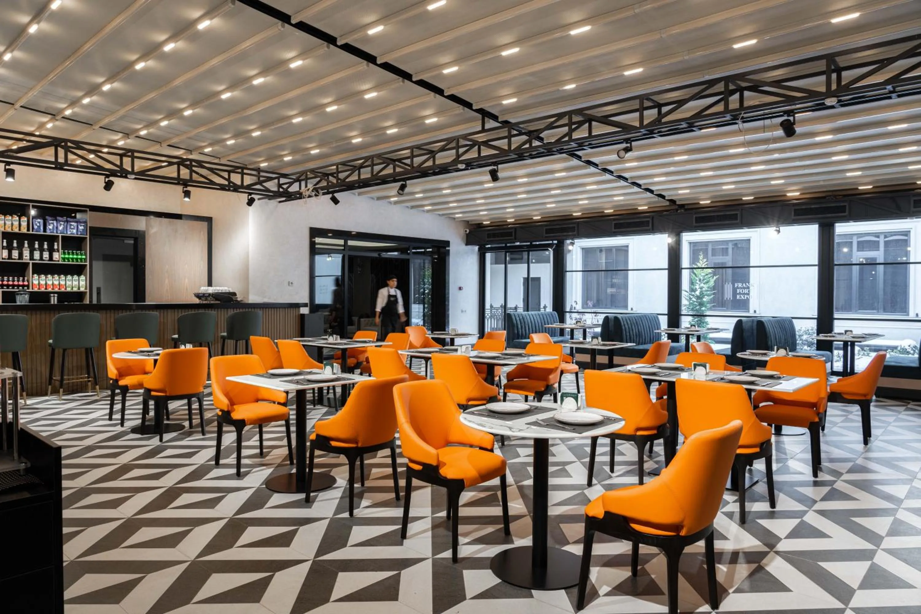 Restaurant/places to eat in FRANKFORT Expo Hotel