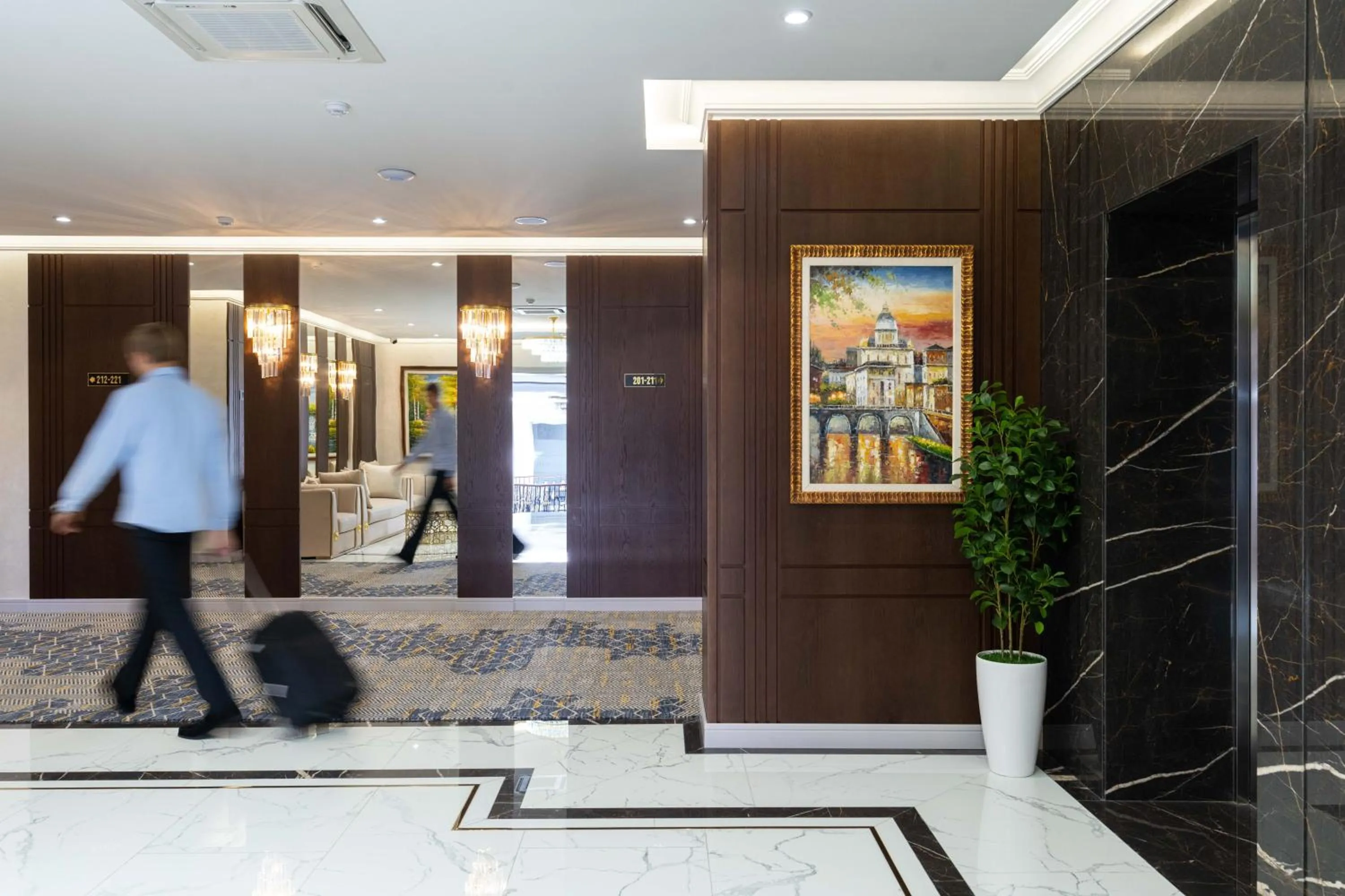 People in FRANKFORT Expo Hotel