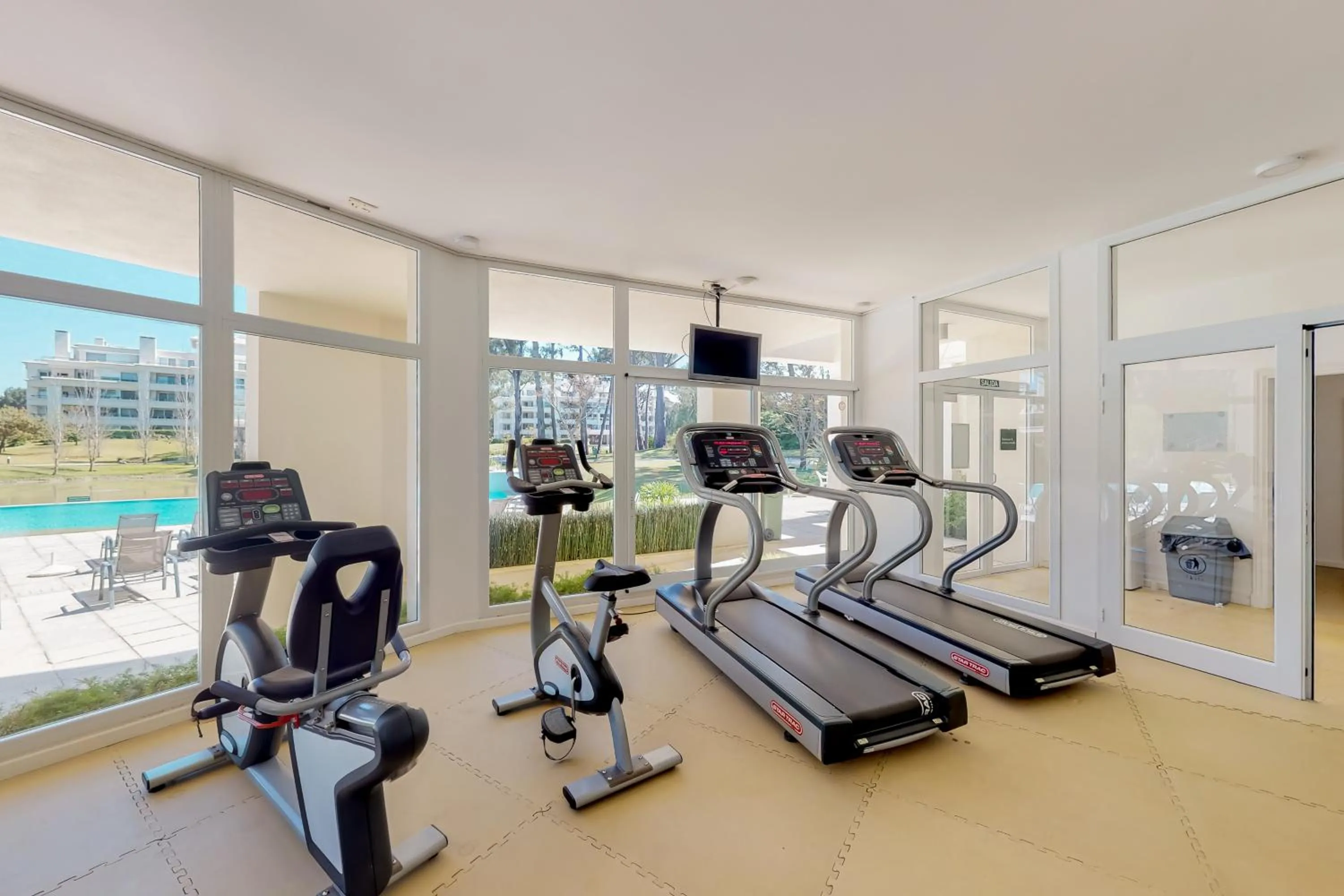 Fitness centre/facilities in Oceana Suites Green Park