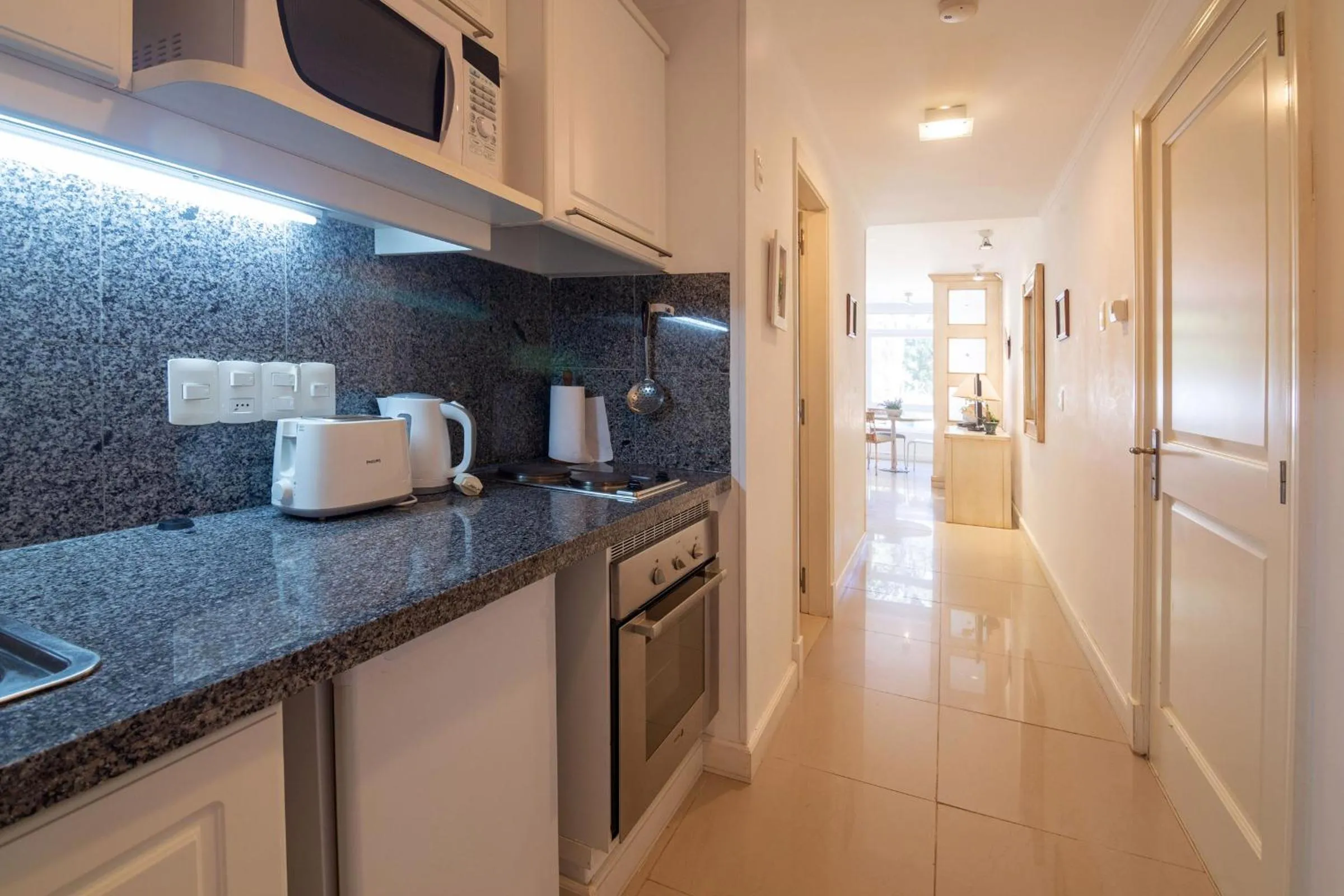 Kitchen or kitchenette in Oceana Suites Green Park
