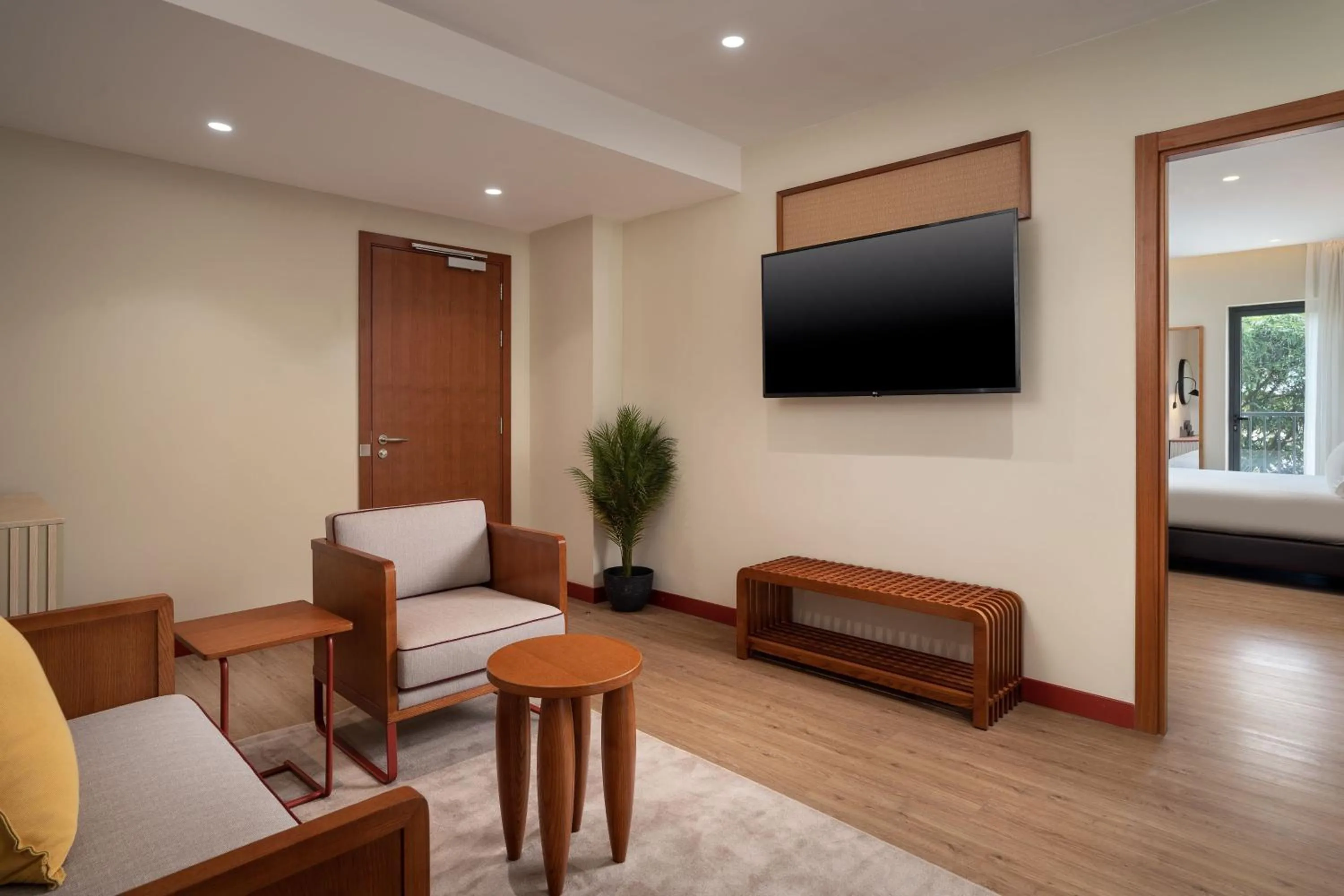 Lounge or bar, Bed in Protea Hotel by Marriott Luanda