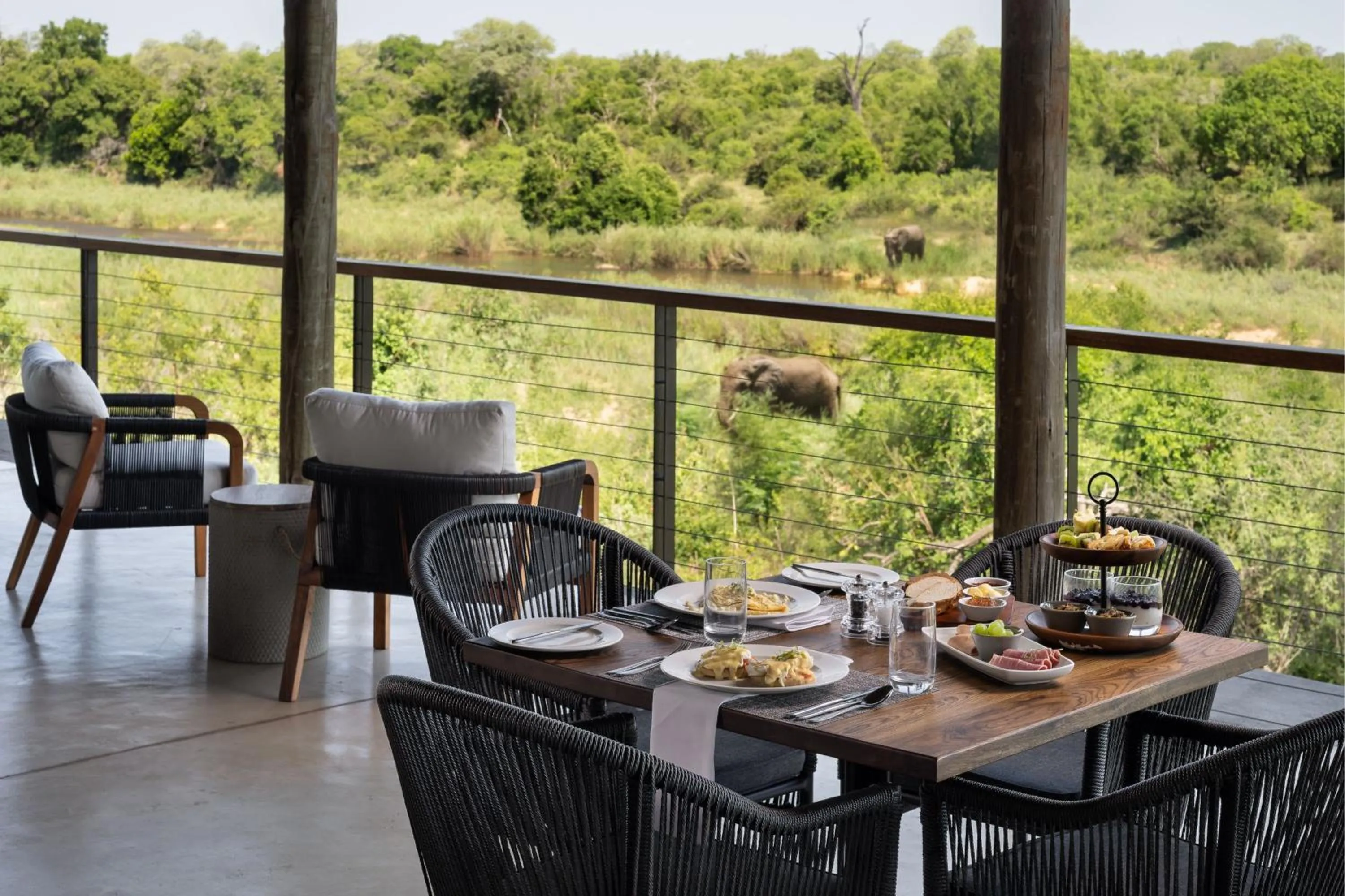 Restaurant/places to eat in Leopard Sands Kruger Park