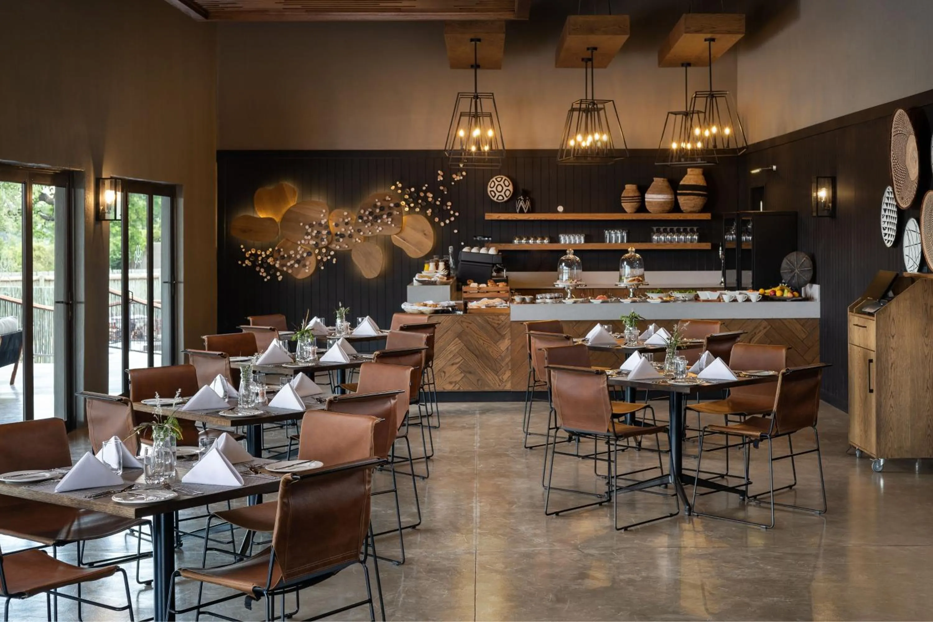 Breakfast in Leopard Sands Kruger Park