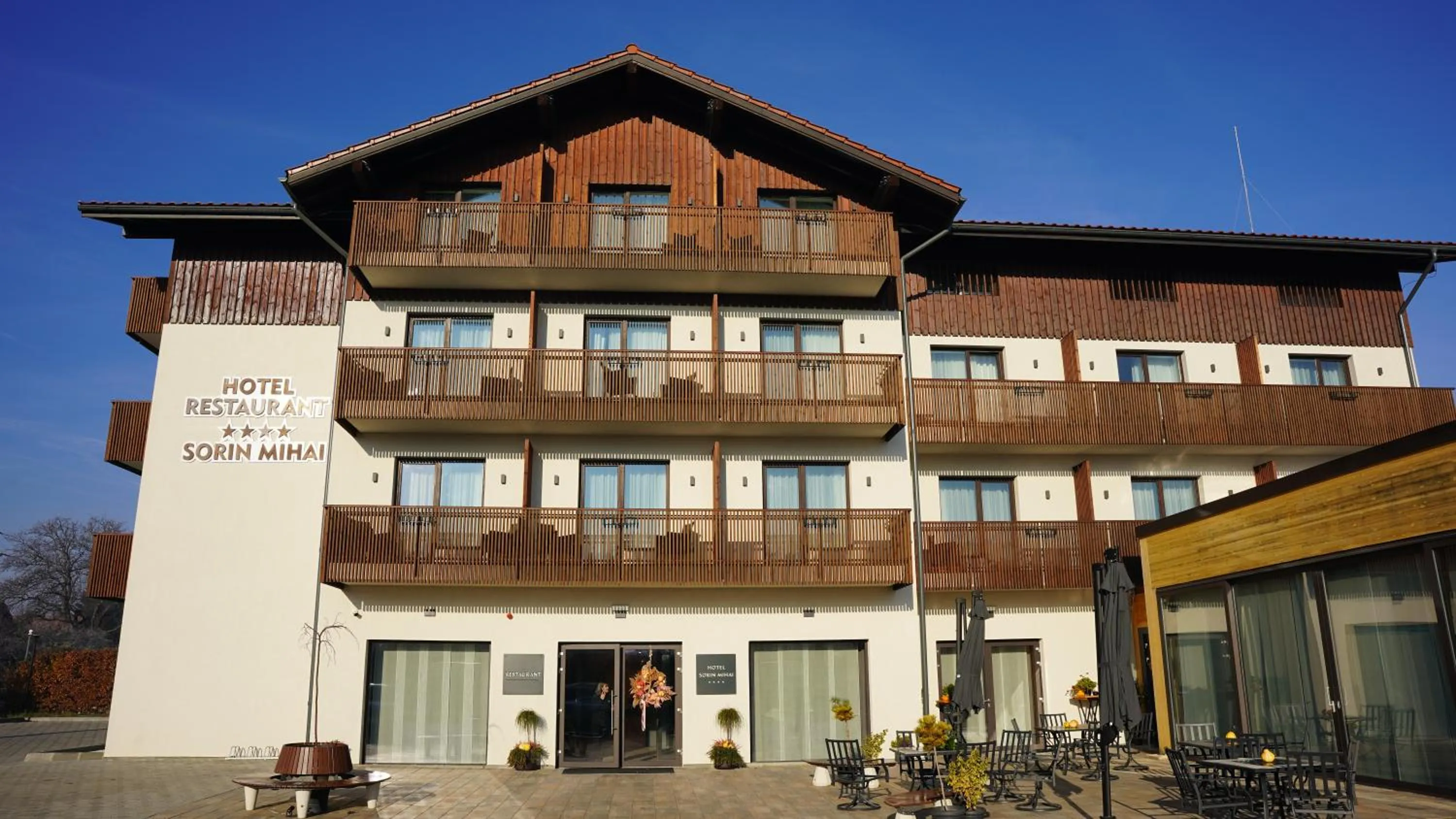 Property building in Hotel Sorin MIHAI