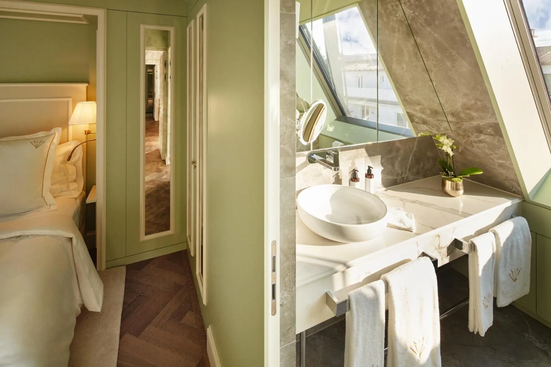 Bathroom, Bed in Hotel Zur Wiener Staatsoper