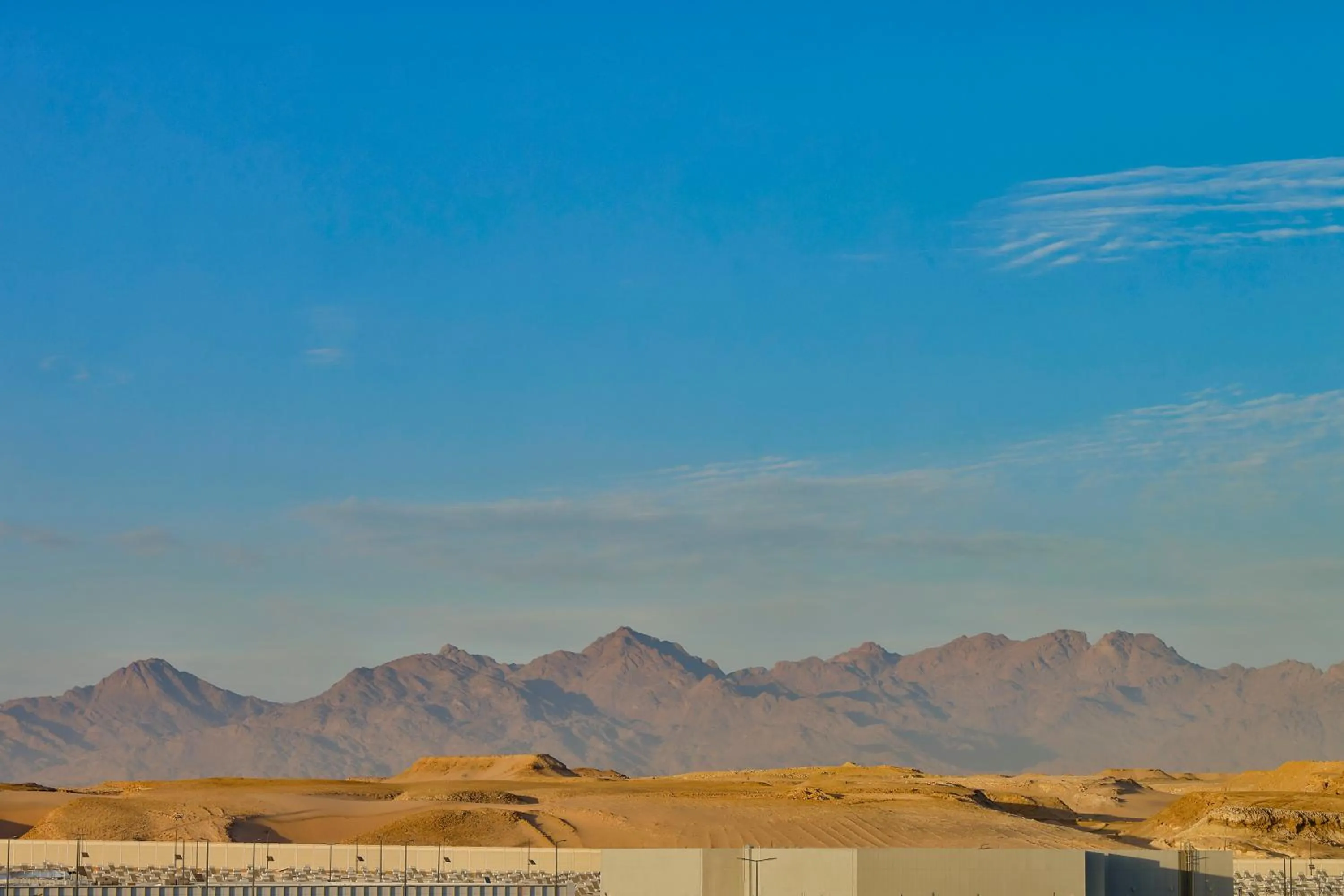 Mountain view in Hampton by Hilton Sharma NEOM Community 1