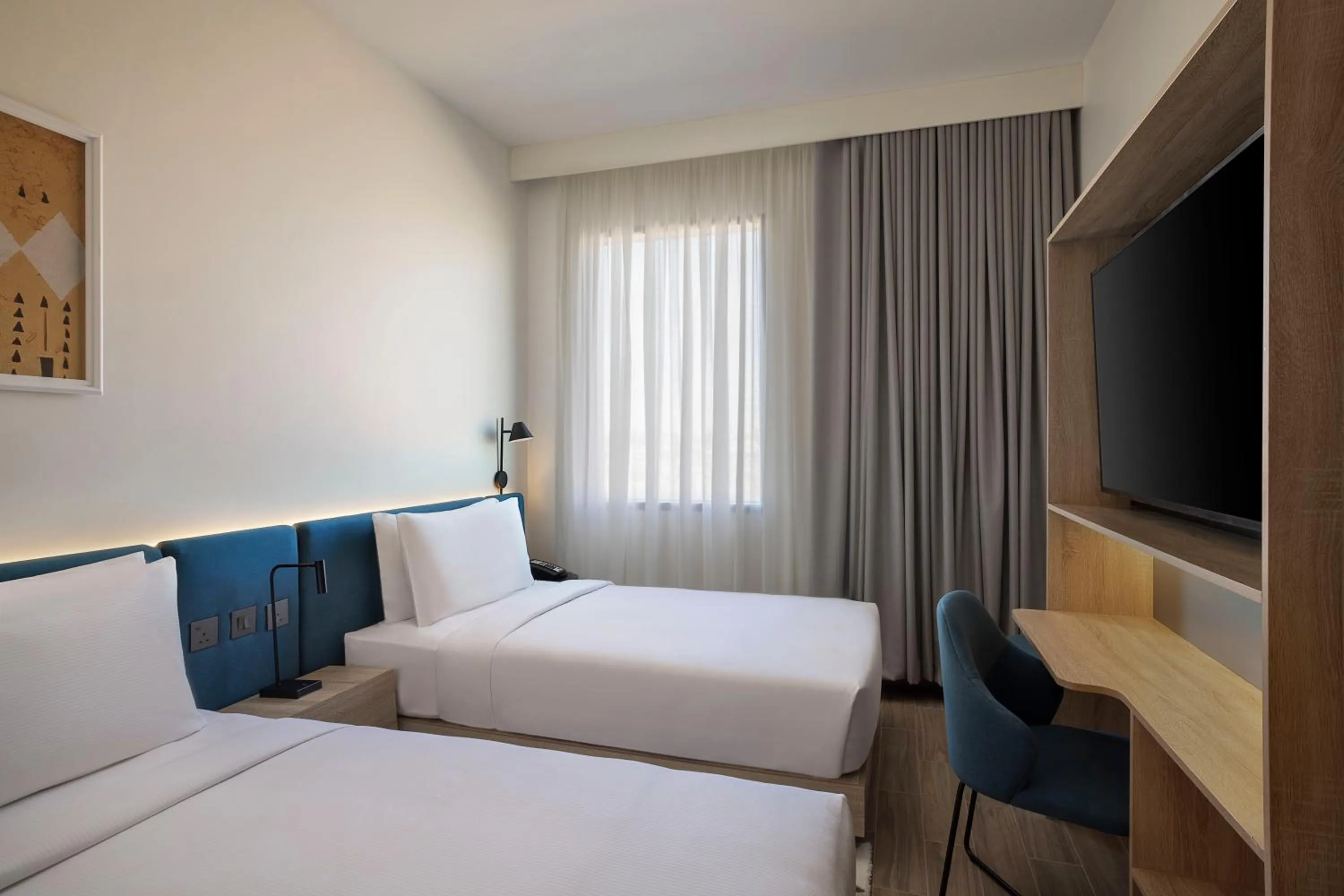 TV and multimedia, Bed in Hampton by Hilton Sharma NEOM Community 1