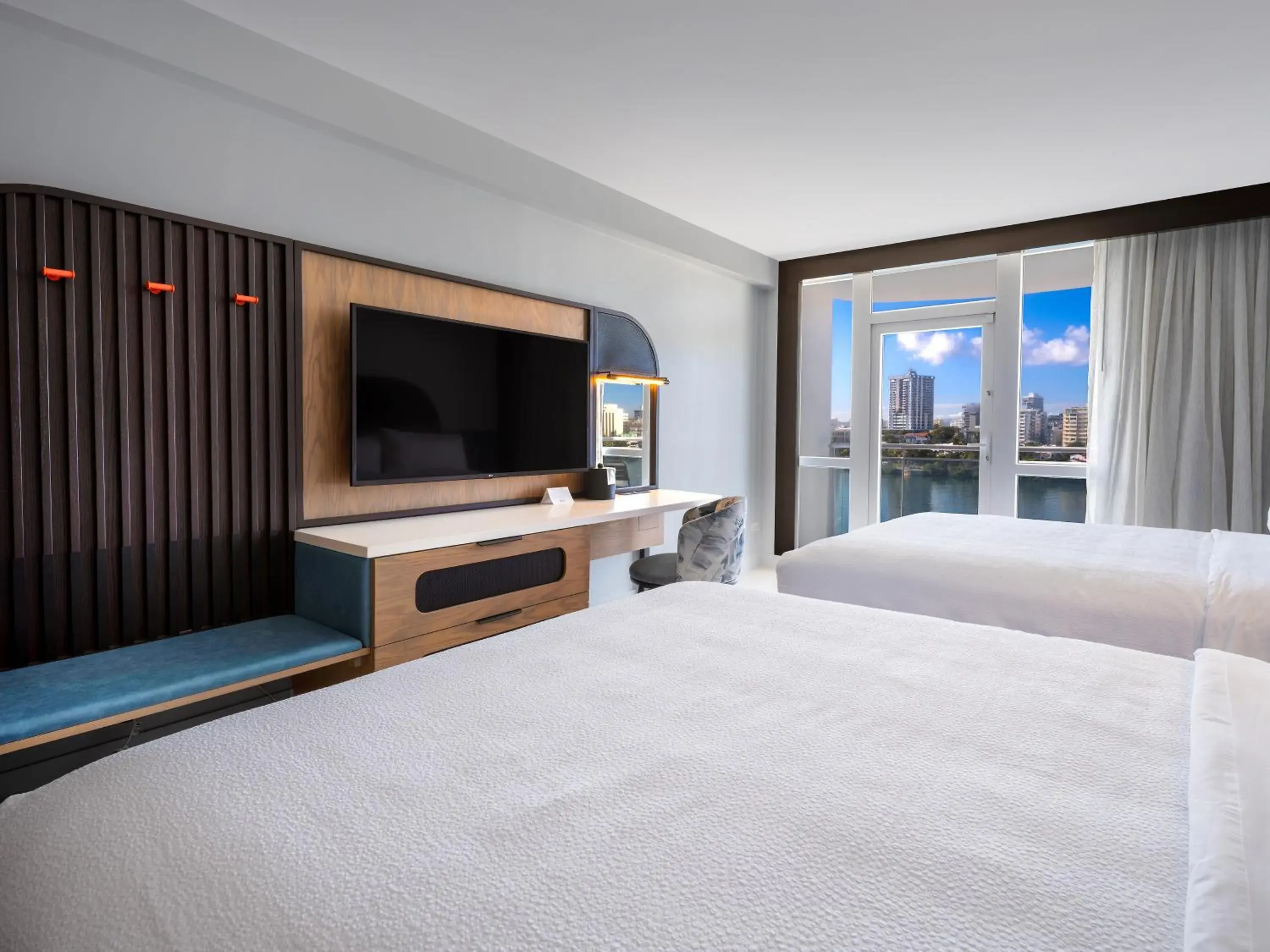 Property building, Bed in Hilton Garden Inn San Juan Condado Property building, Bed in Hilton Garden Inn San Juan Condado