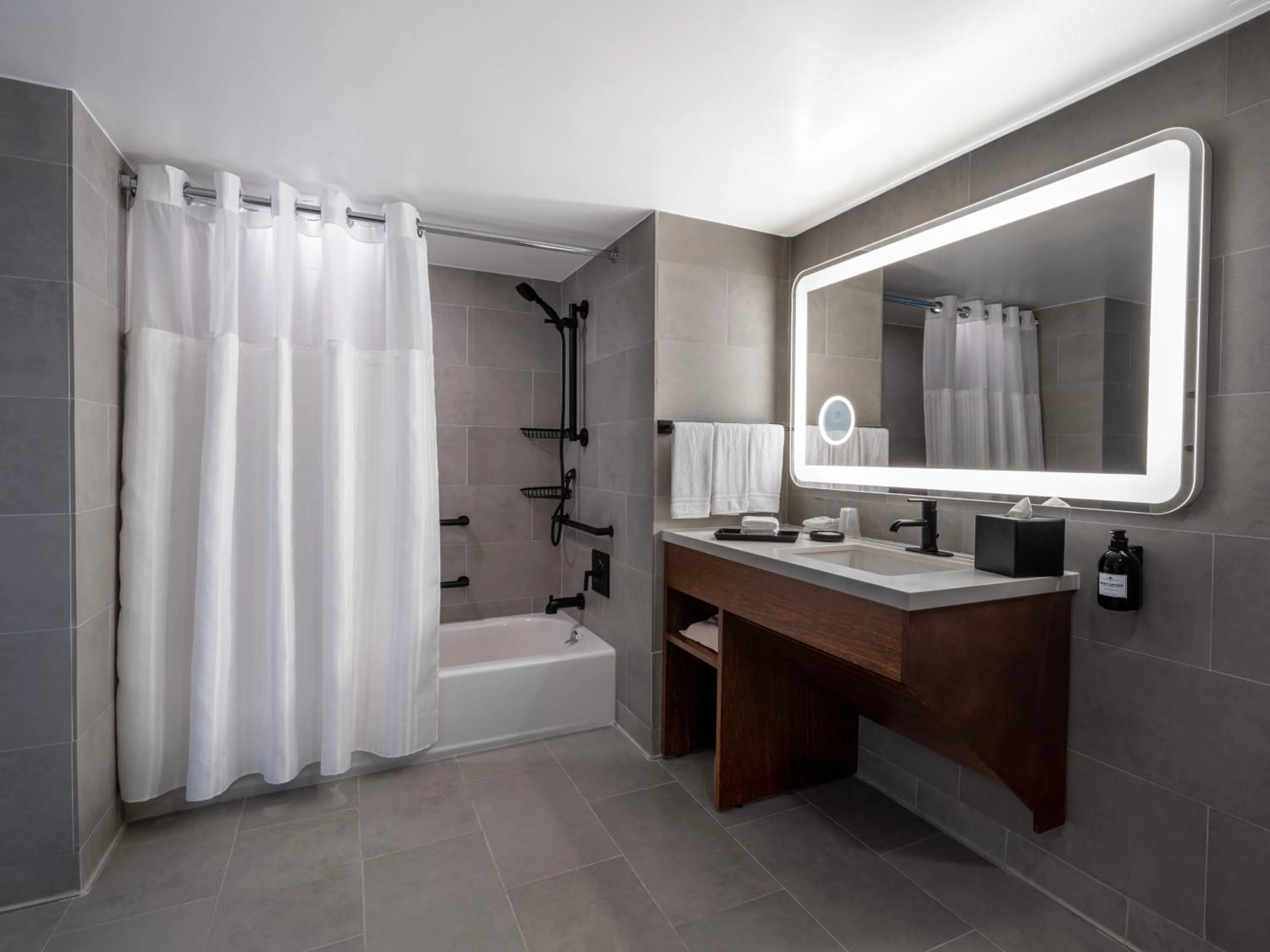 Restaurant/places to eat in Hilton Garden Inn San Juan Condado