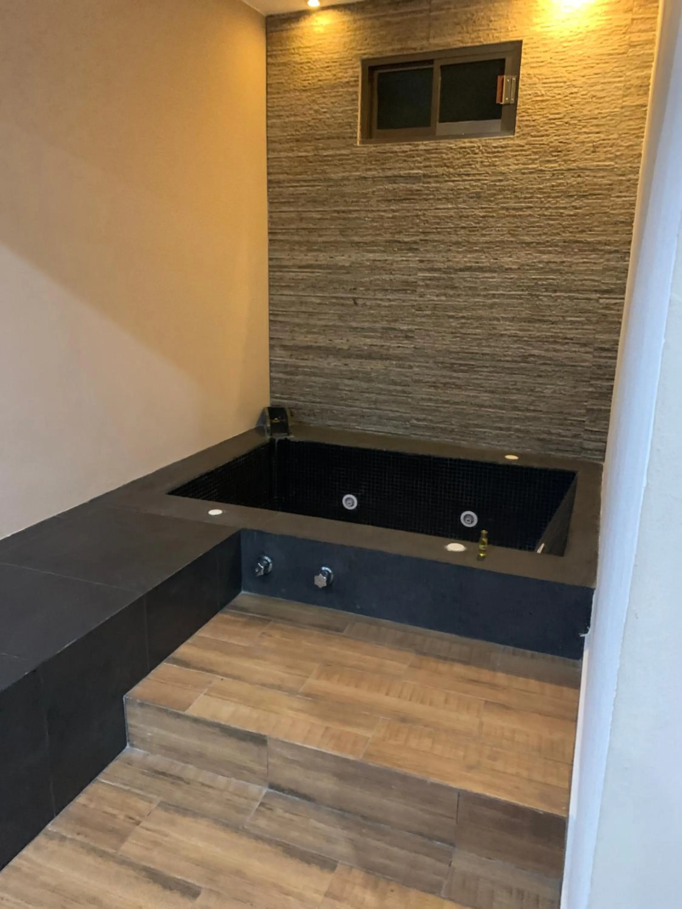 Hot Tub in Hotel Zibahun