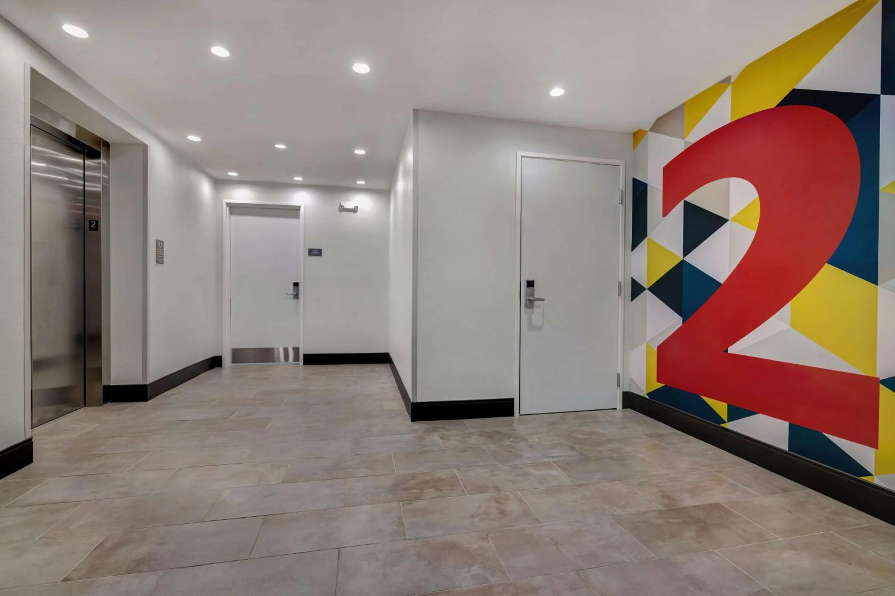 Property building in Motel 6 Dallas, TX Methodist Charlton Medical Ctr