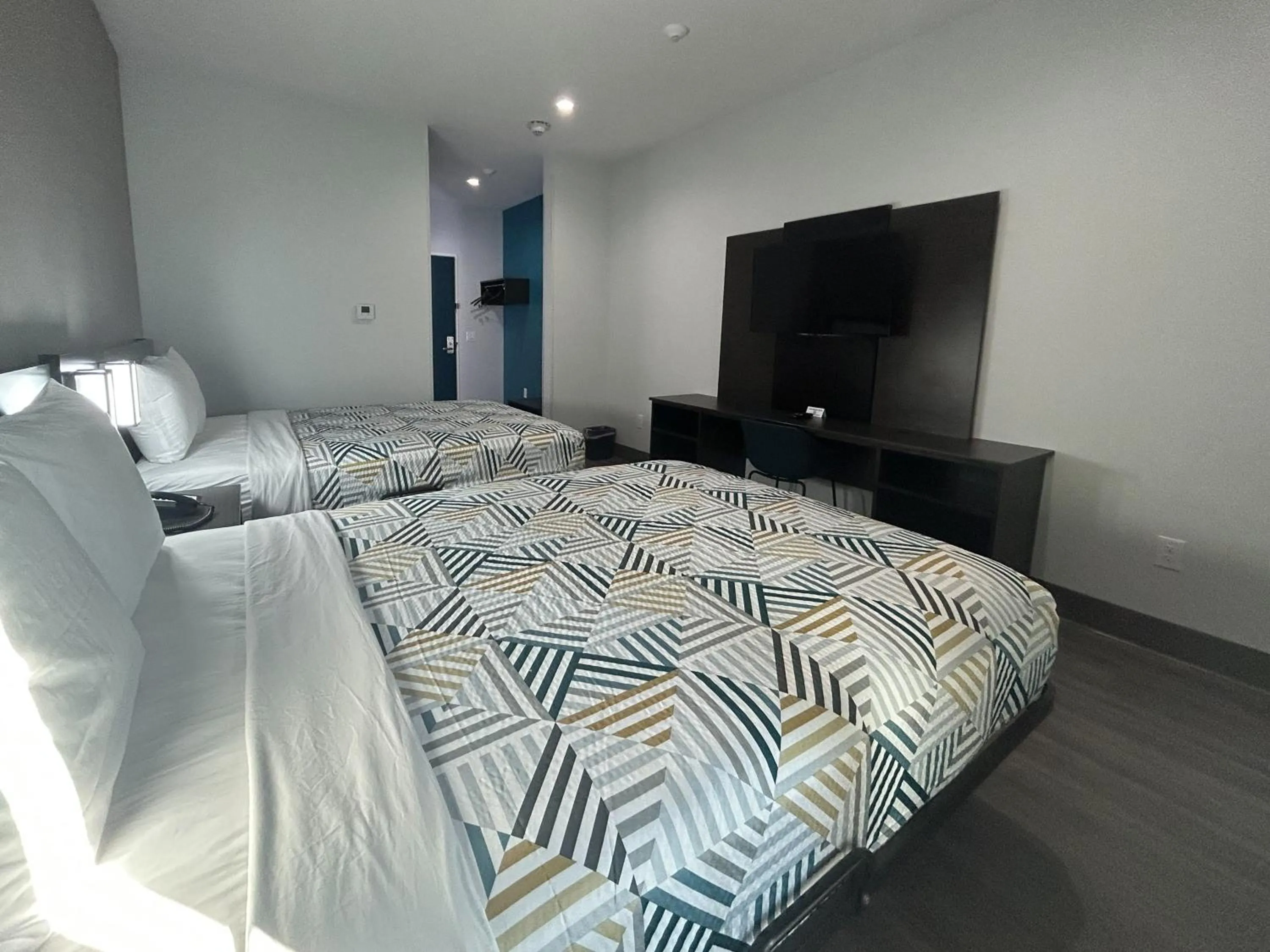 Bedroom, Bed in Motel 6 Dallas, TX Methodist Charlton Medical Ctr