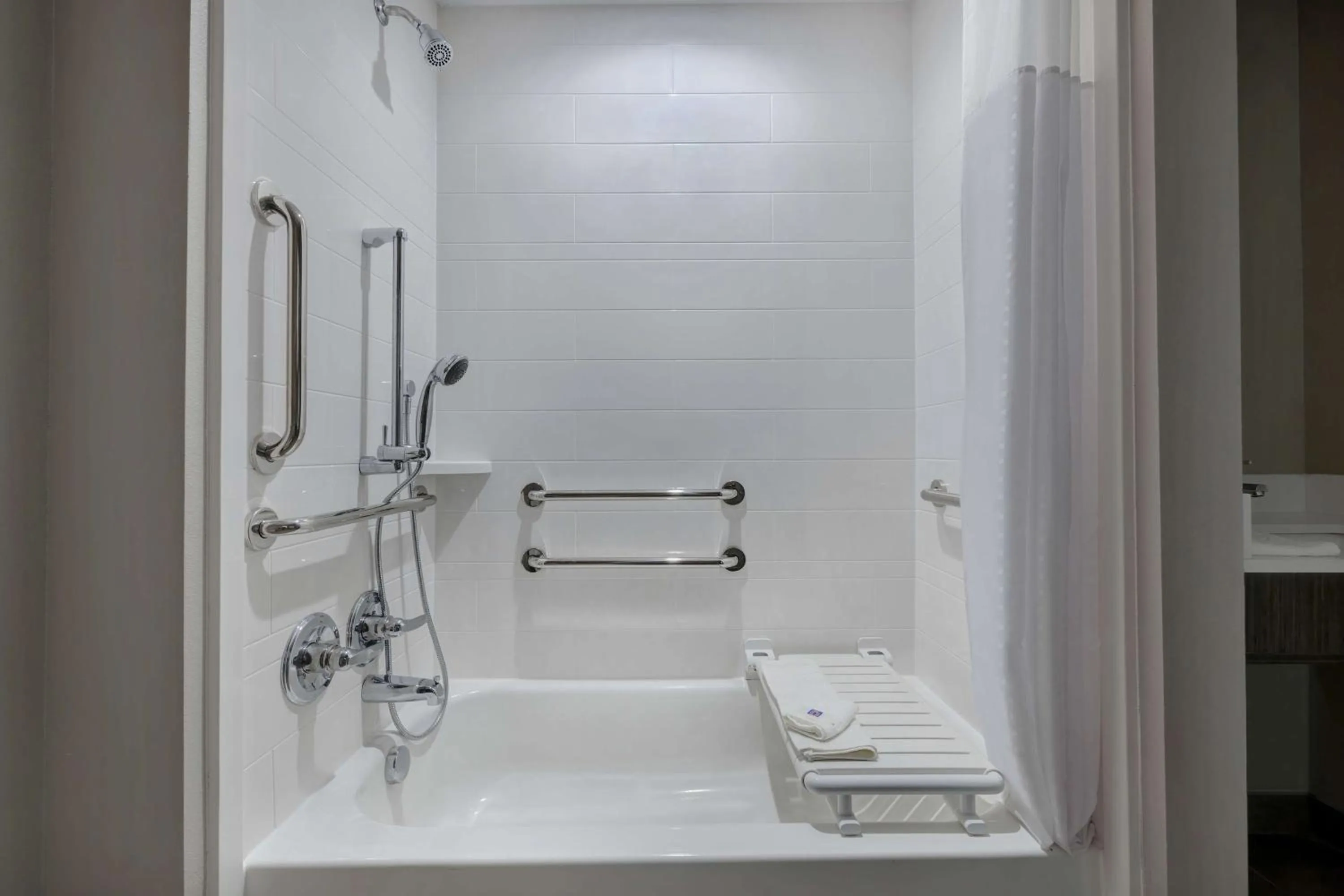 Bathroom in Motel 6 Dallas, TX Methodist Charlton Medical Ctr