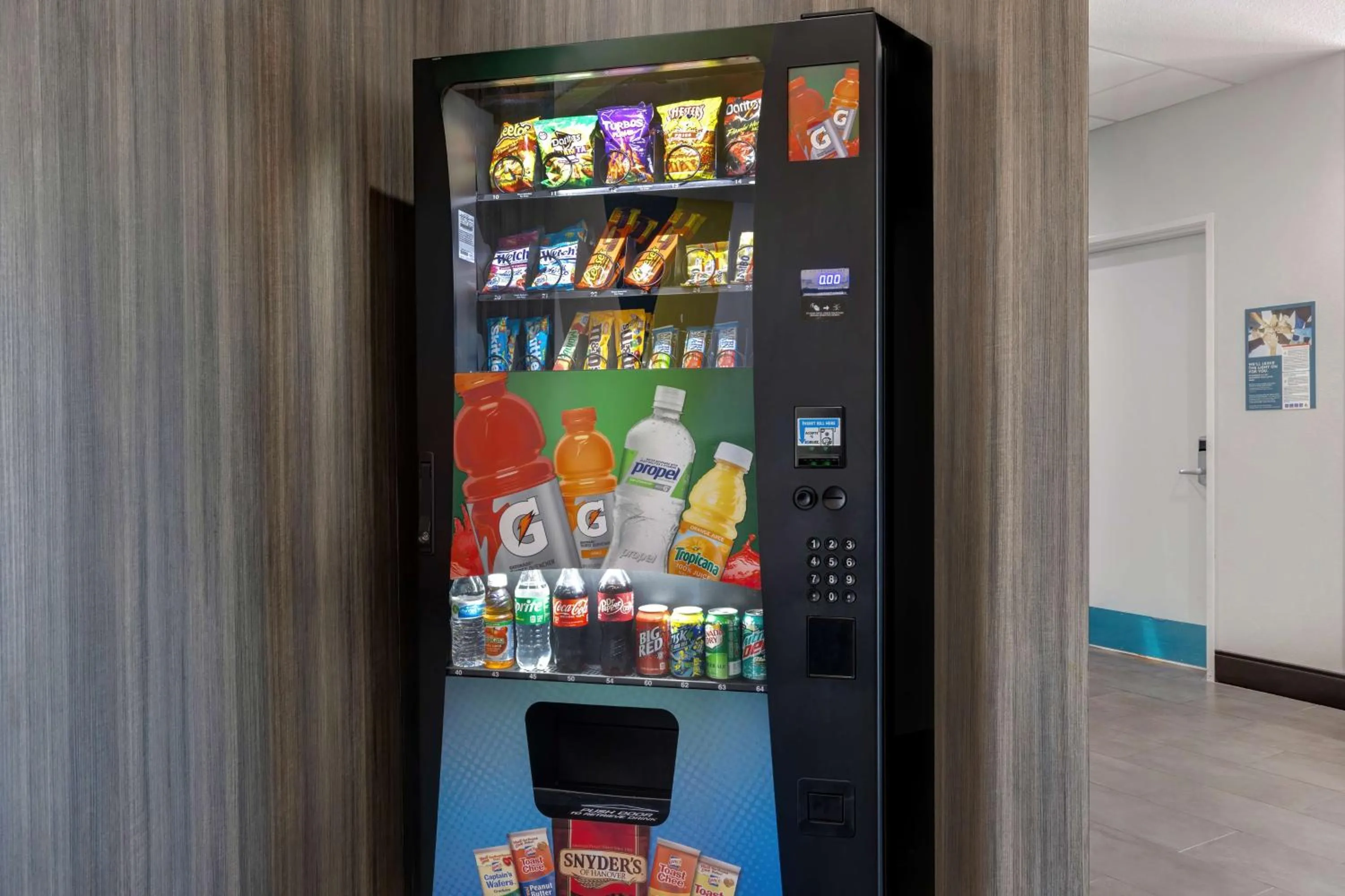 Property building in Motel 6 Dallas, TX Methodist Charlton Medical Ctr