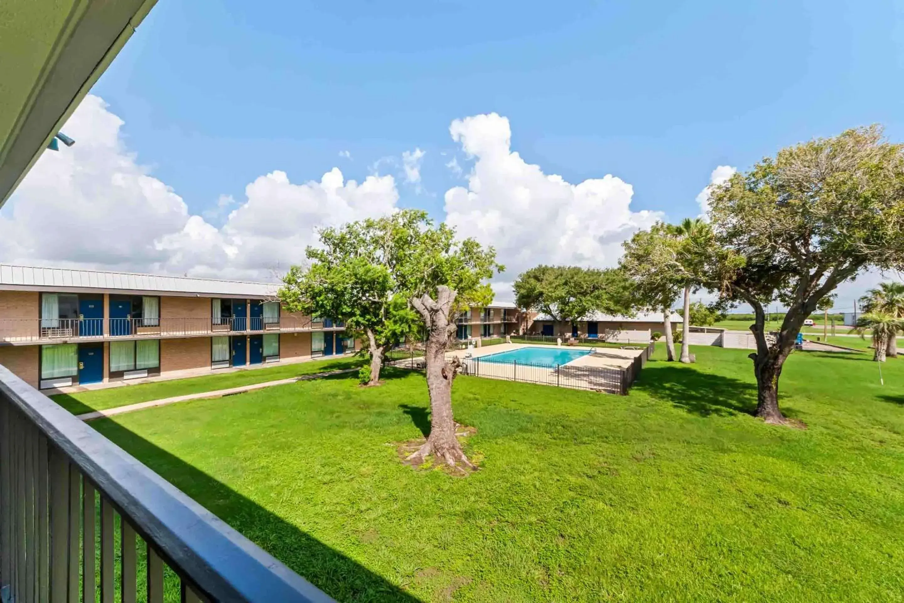 Property building in Studio 6 Port Lavaca, TX Property building in Studio 6 Port Lavaca, TX