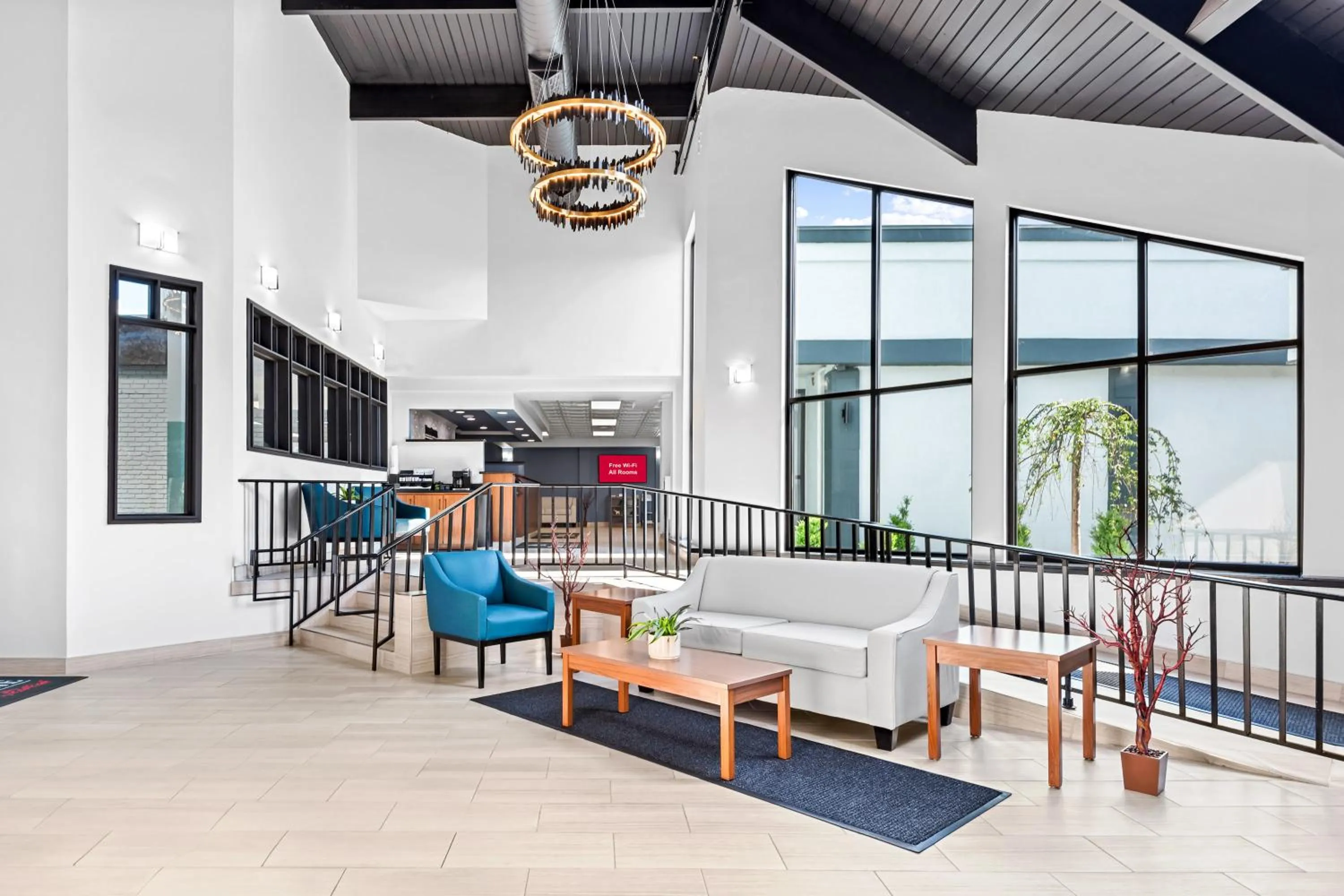 Lobby or reception in HomeTowne Studios by Red Roof & Conference Center Cortland