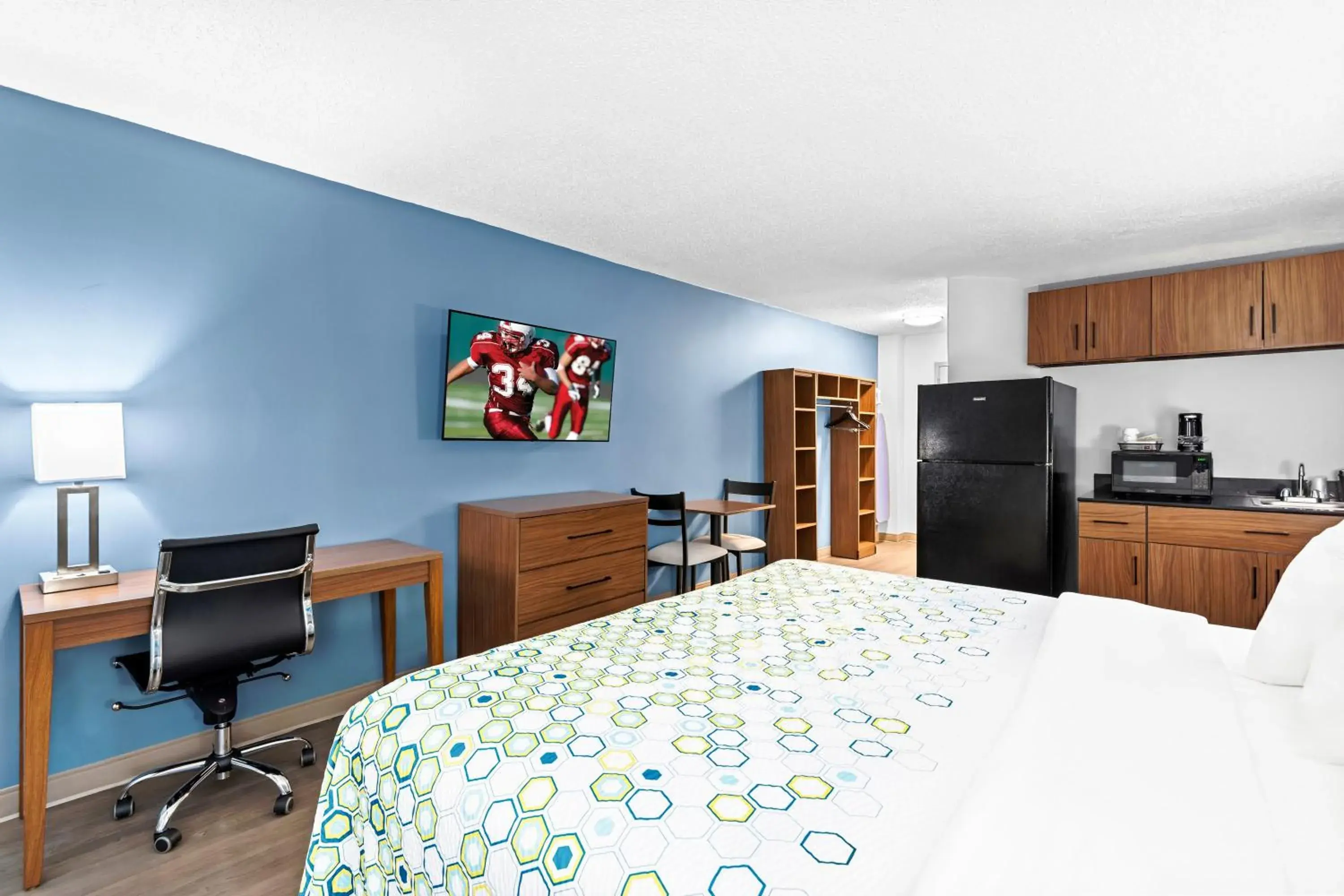 Photo of the whole room, Bed in HomeTowne Studios by Red Roof & Conference Center Cortland Photo of the whole room, Bed in HomeTowne Studios by Red Roof & Conference Center Cortland