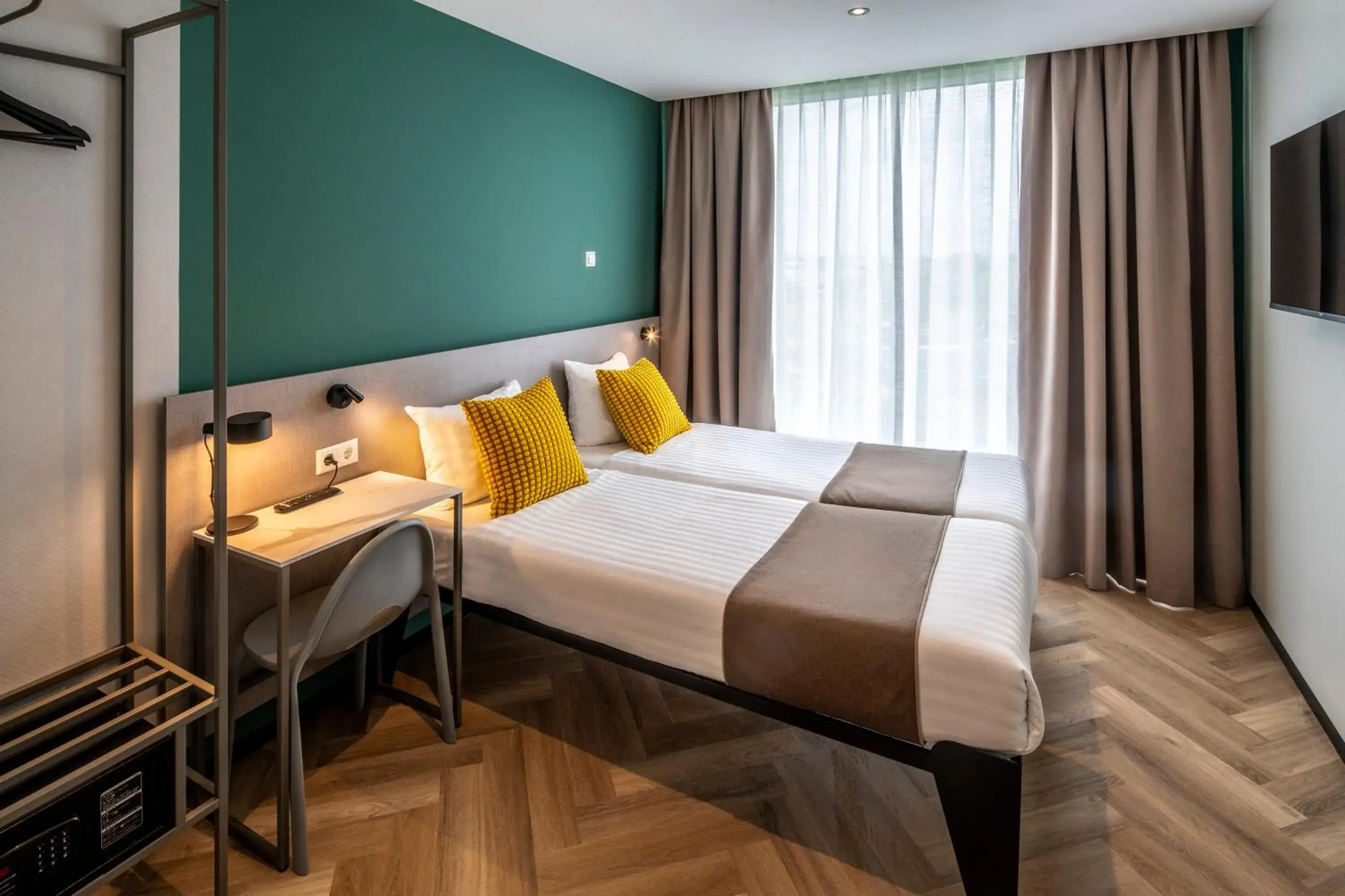 Large Twin Room in Hotel Fogo Amsterdam Large Twin Room in Hotel Fogo Amsterdam