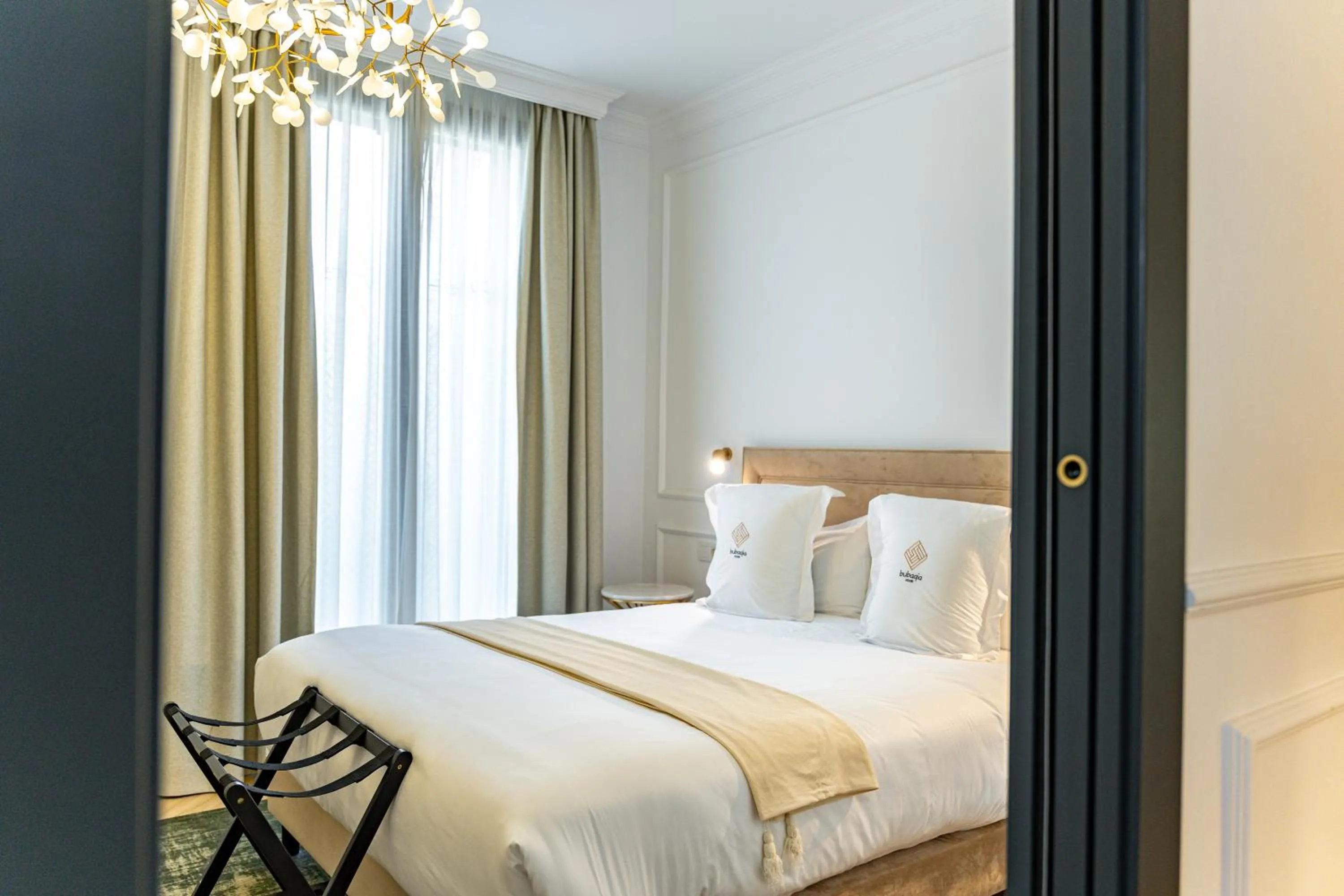 Bedroom, Bed in Bubaqia House - Suites Boutique