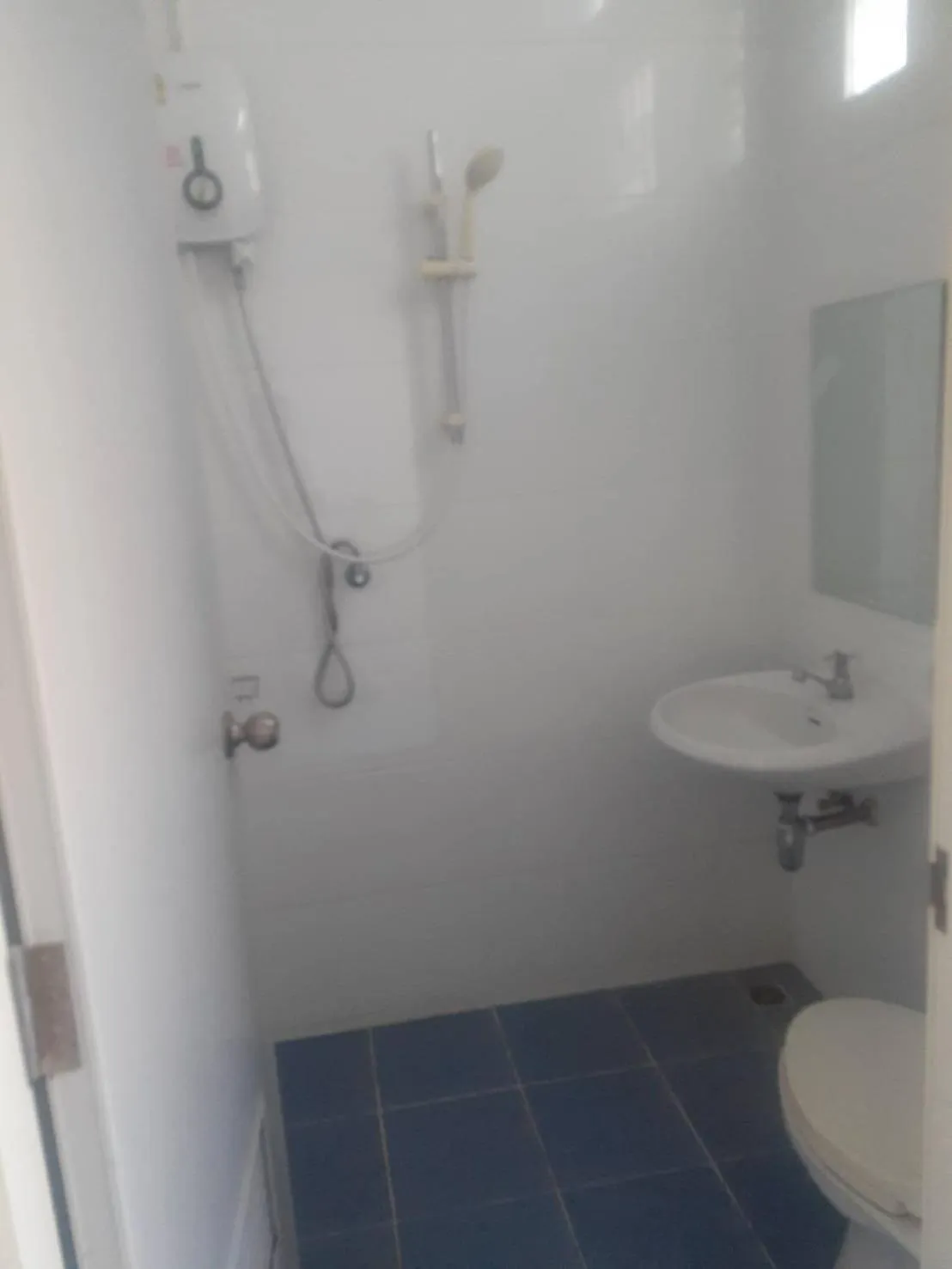 Toilet in An An House