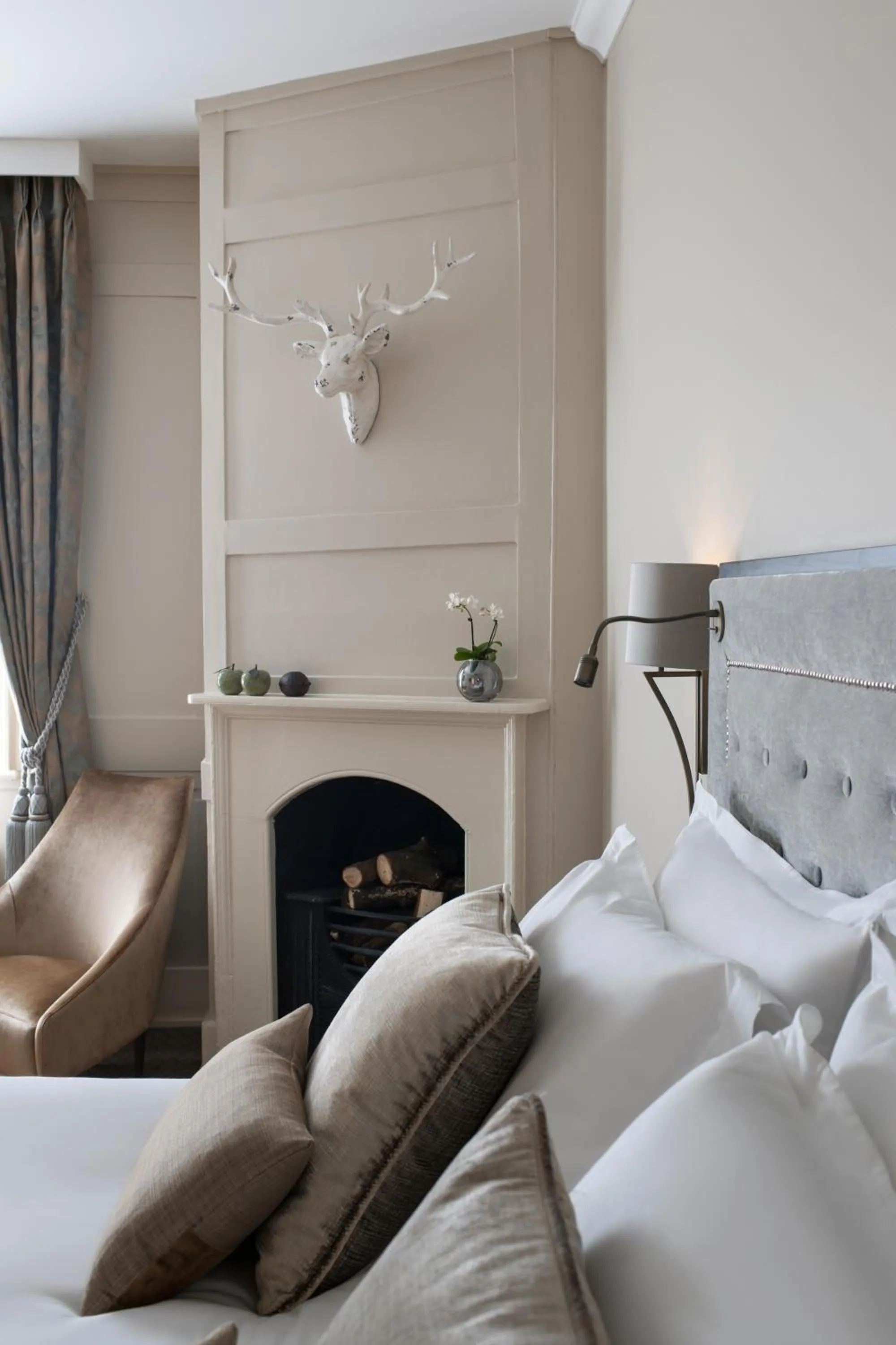 Bed in Castle Hotel Windsor