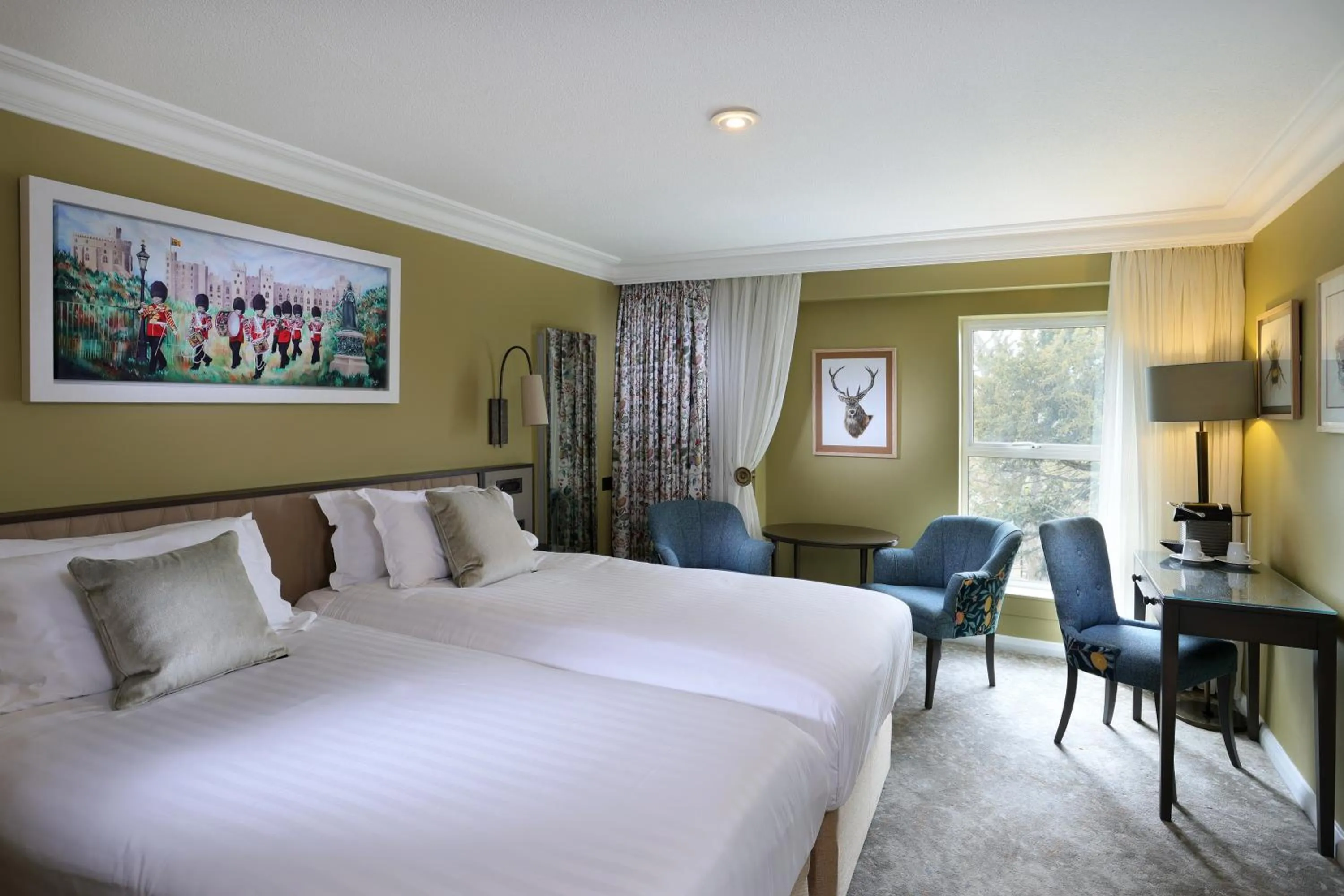 Bed in Castle Hotel Windsor