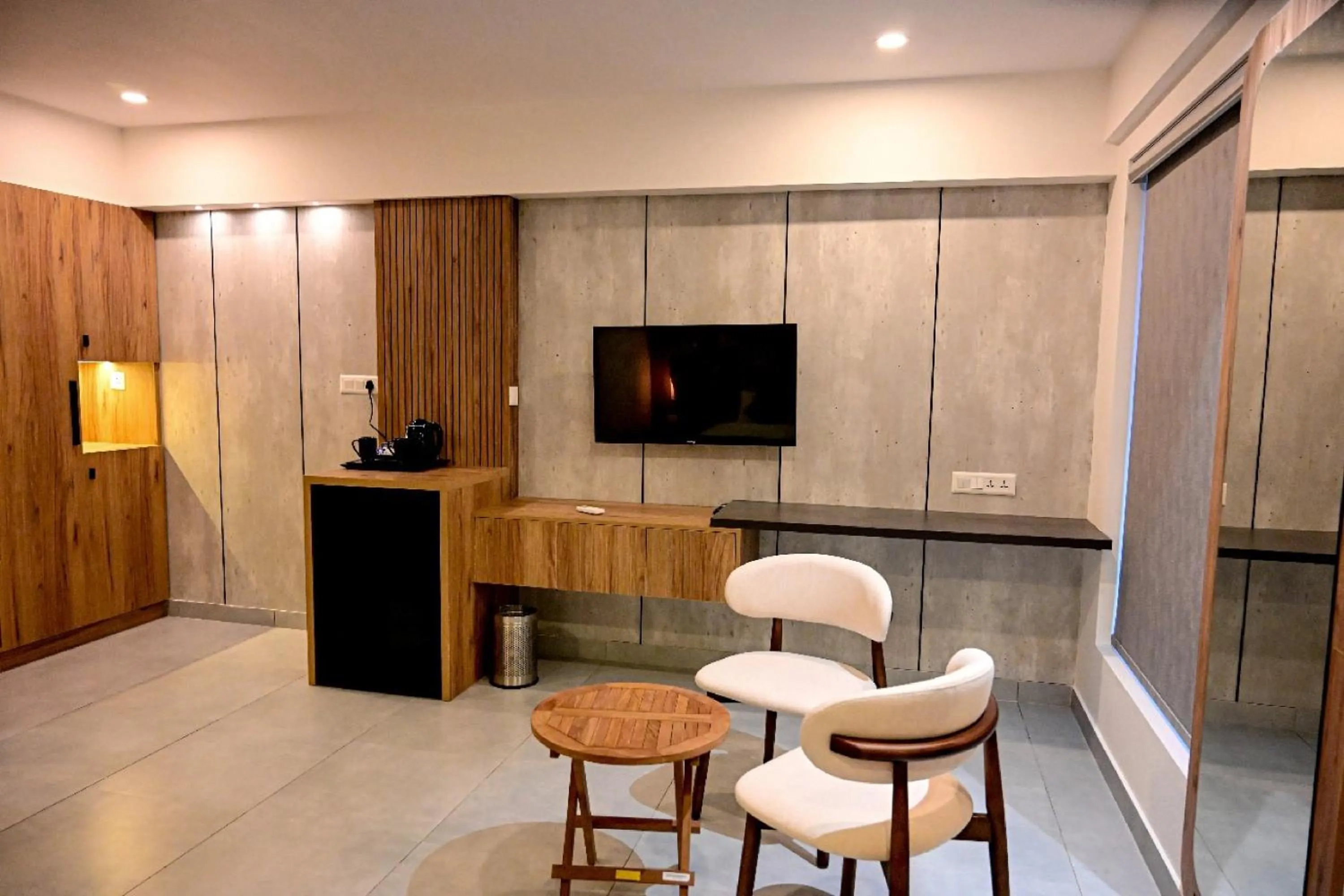 Bed in The Heartland Business Hotel