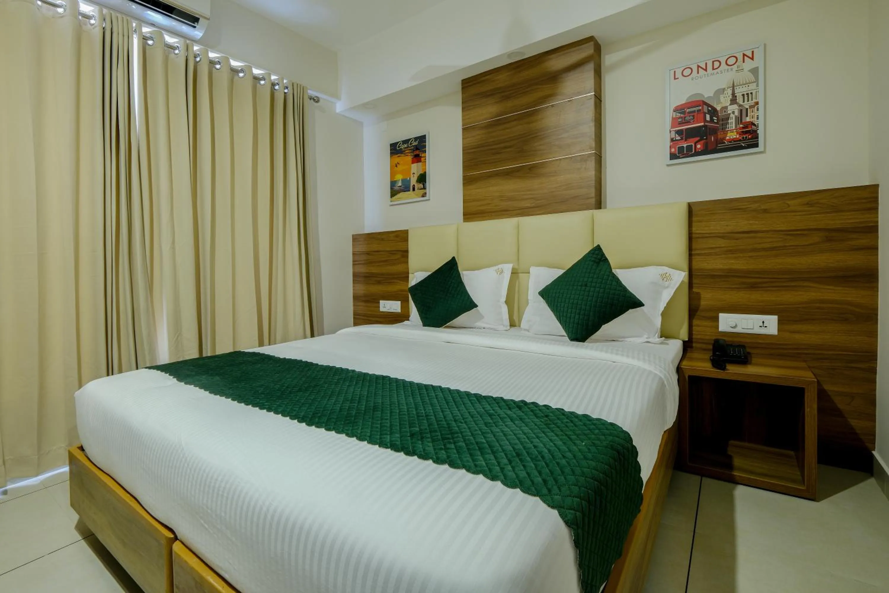 Bed in The Heartland Business Hotel