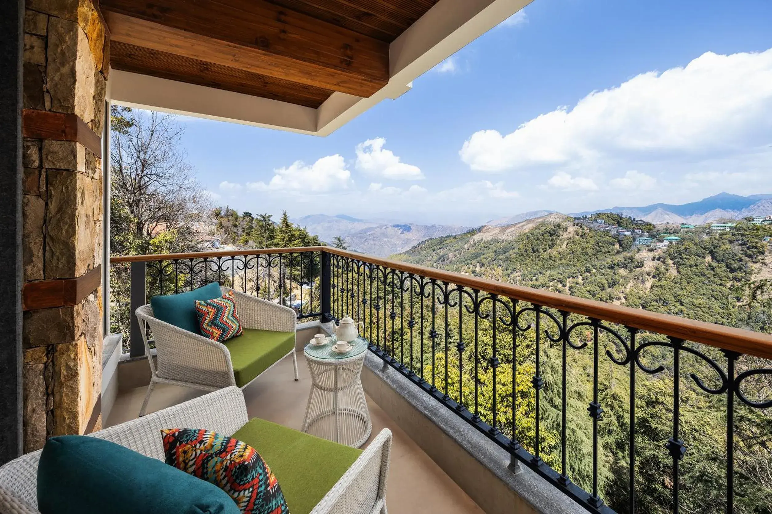 Mountain view in juSTa Hollow Oak, Mussoorie Mountain view in juSTa Hollow Oak, Mussoorie