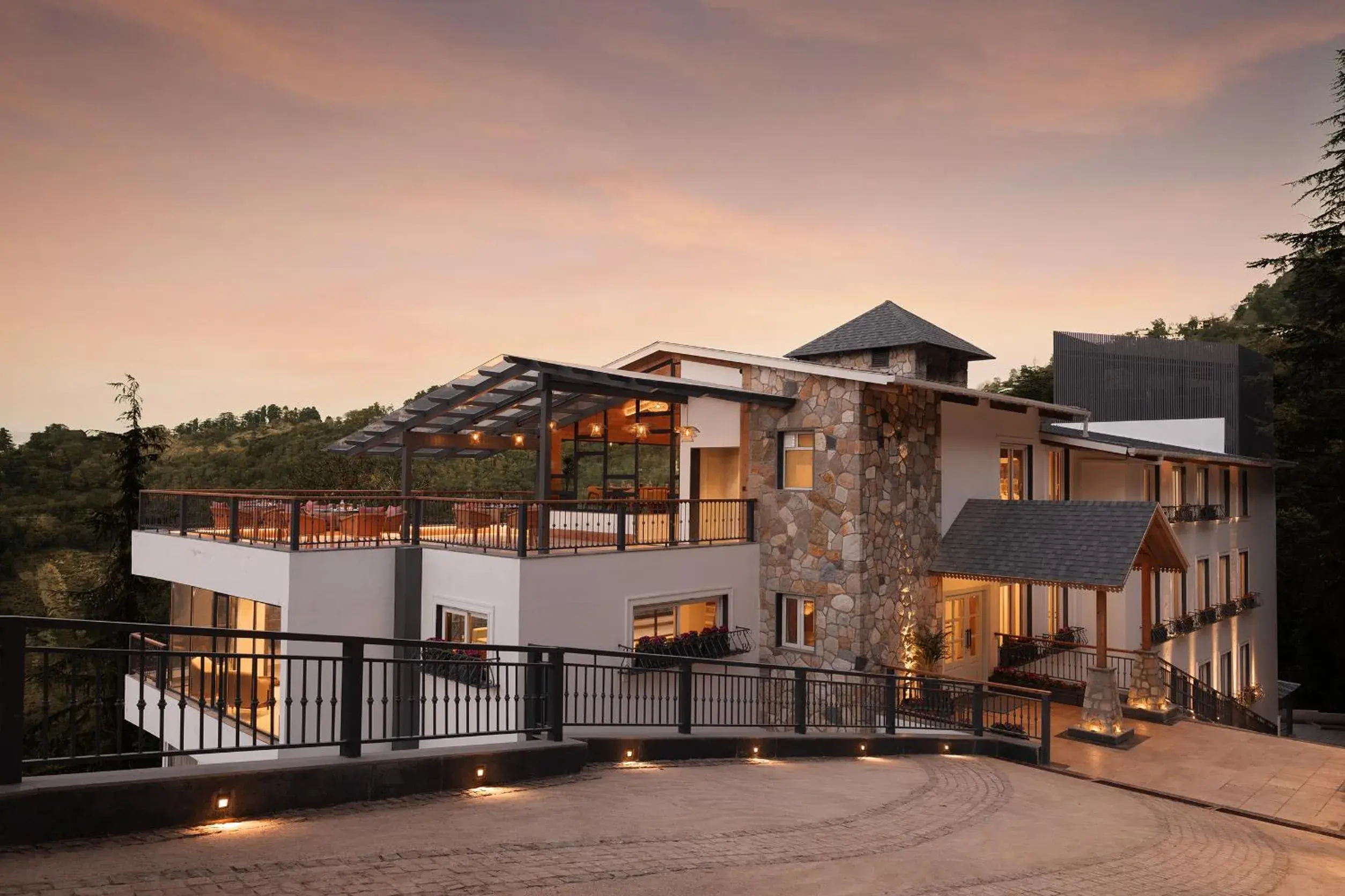 Facade/entrance in juSTa Hollow Oak, Mussoorie Facade/entrance in juSTa Hollow Oak, Mussoorie