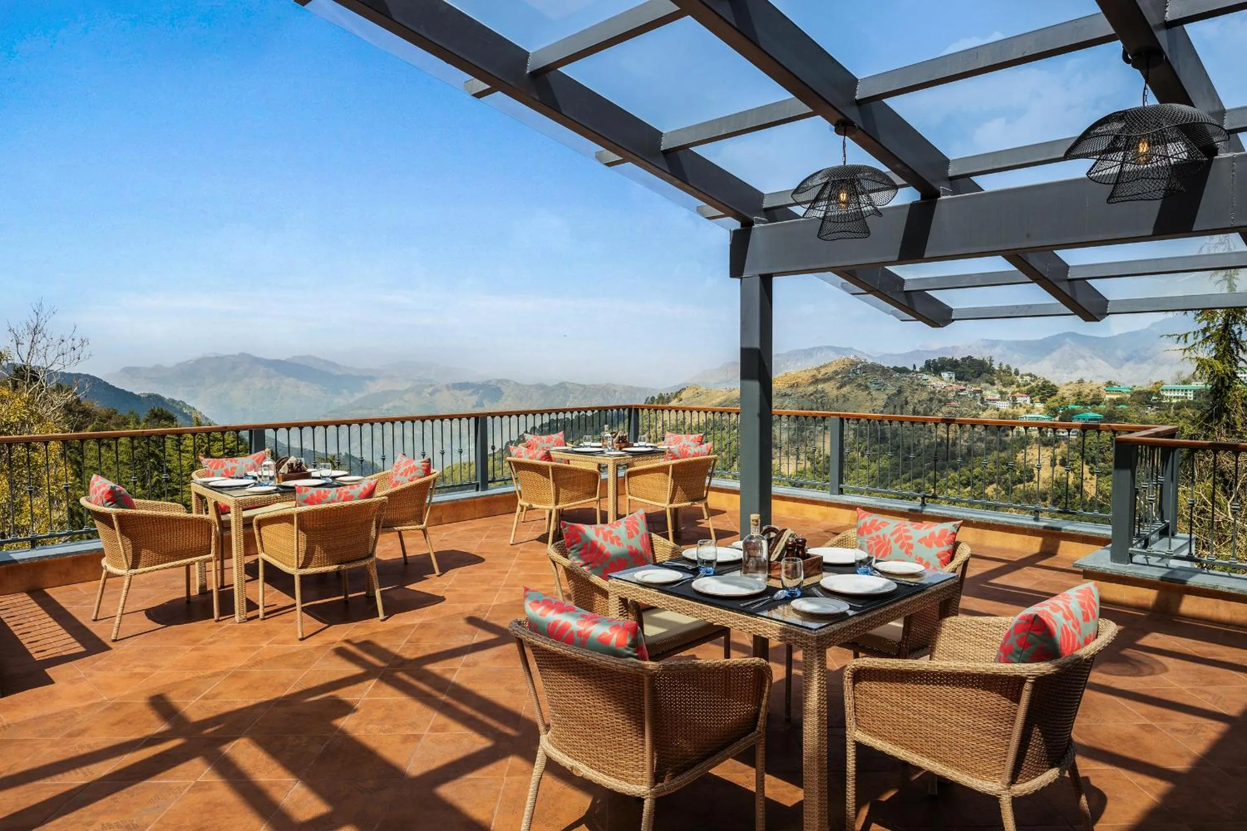 Restaurant/places to eat in juSTa Hollow Oak, Mussoorie