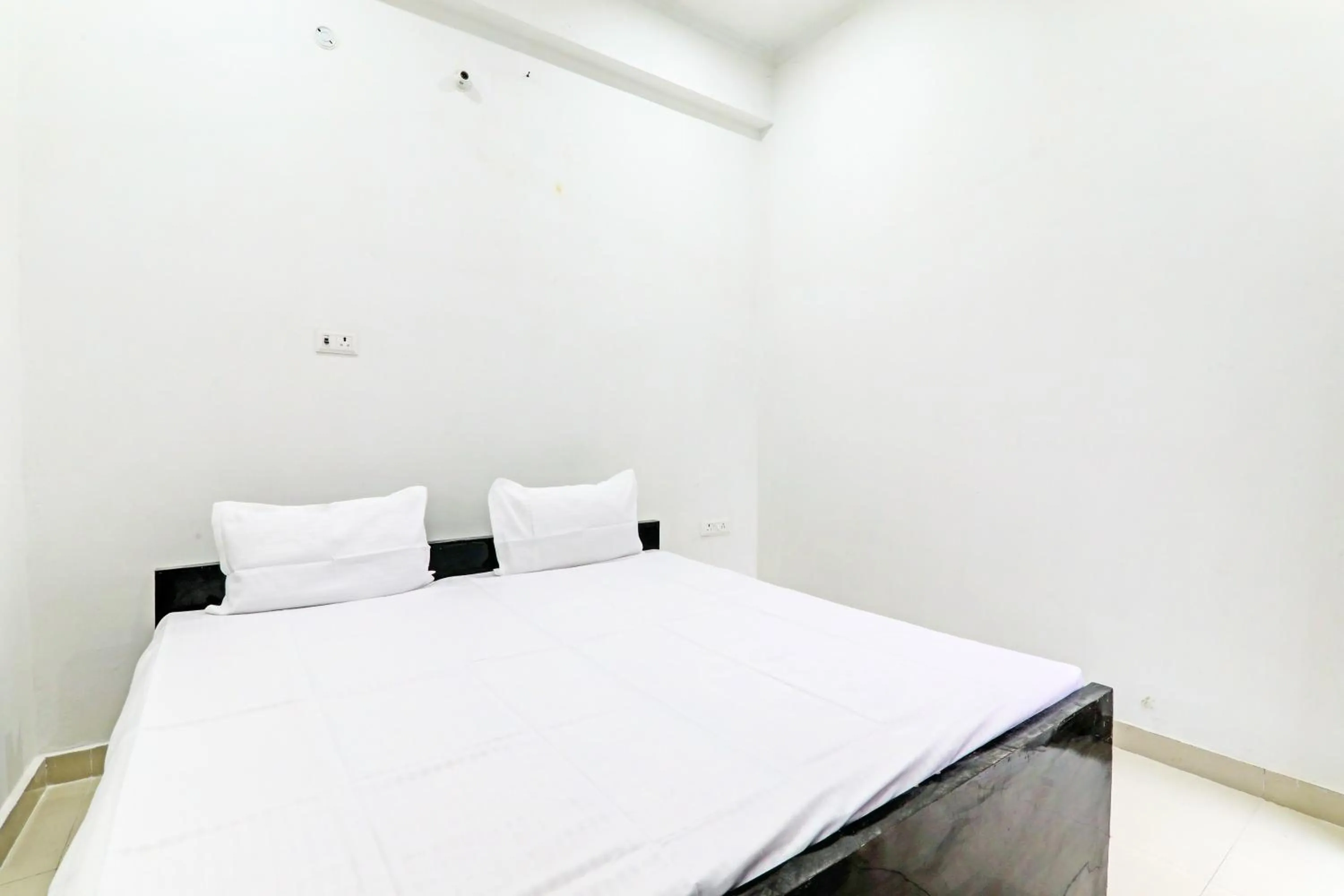 Bedroom in Hotel O Shri Krishna Banquet Hall