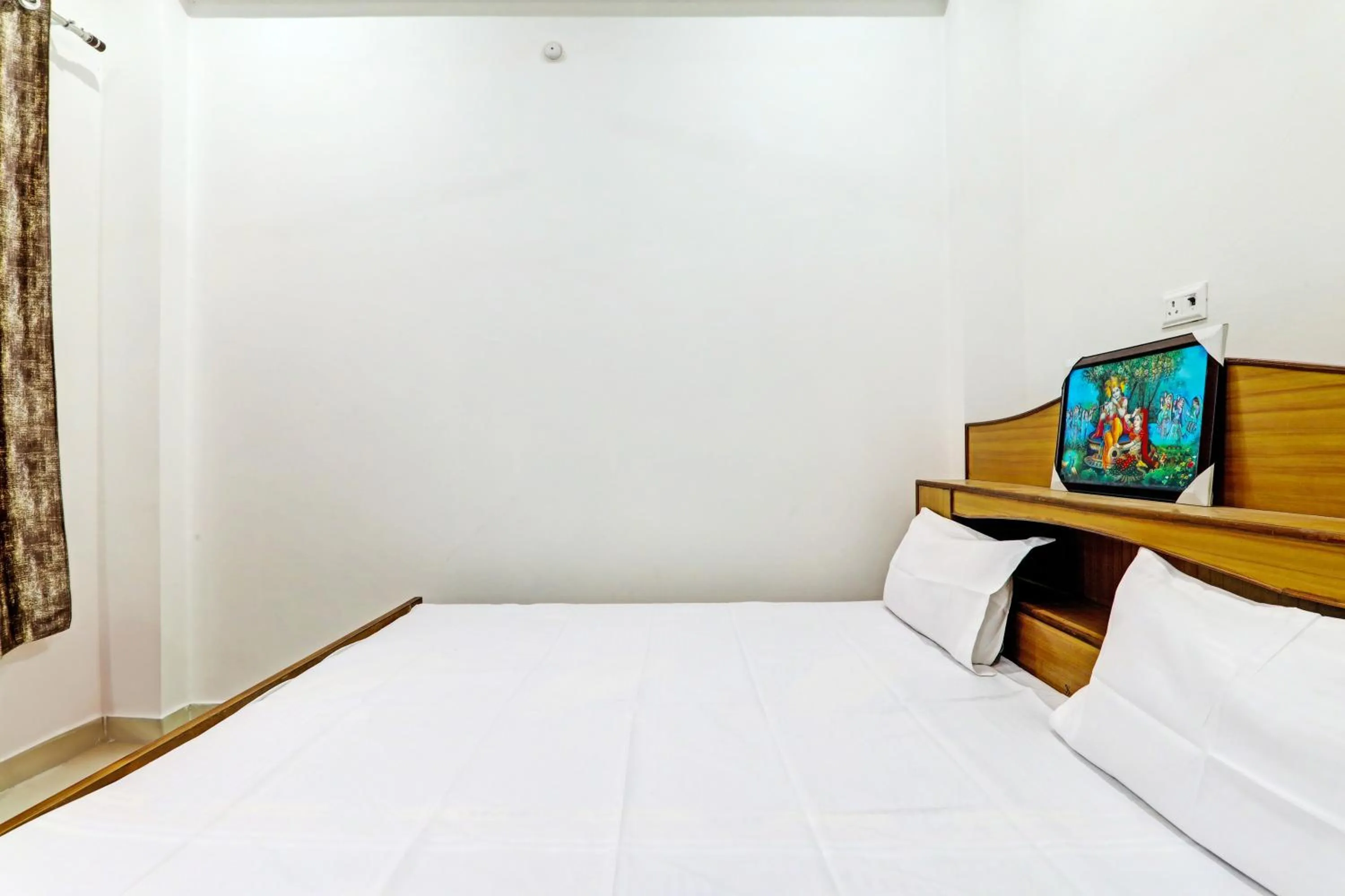 Bedroom in Hotel O Shri Krishna Banquet Hall