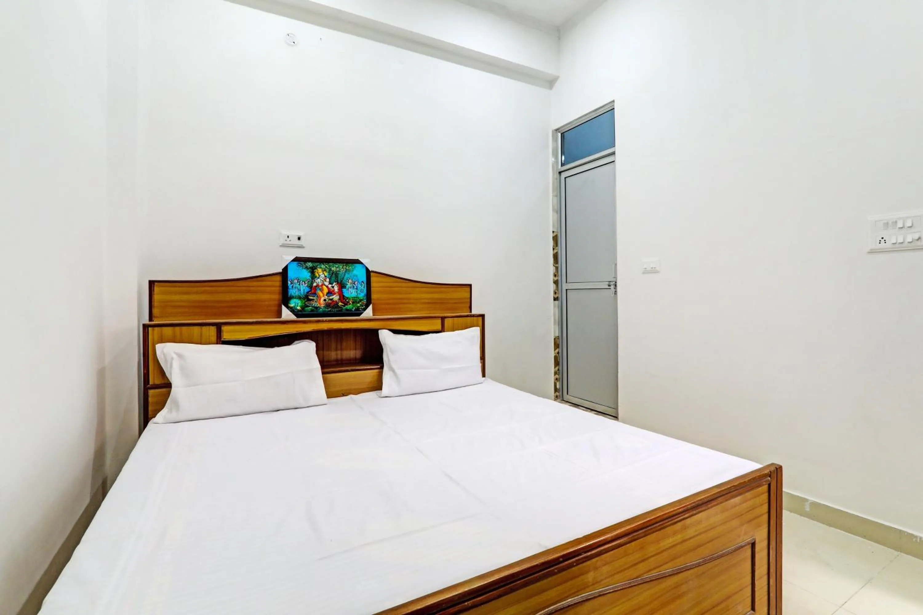 Bedroom in Hotel O Shri Krishna Banquet Hall