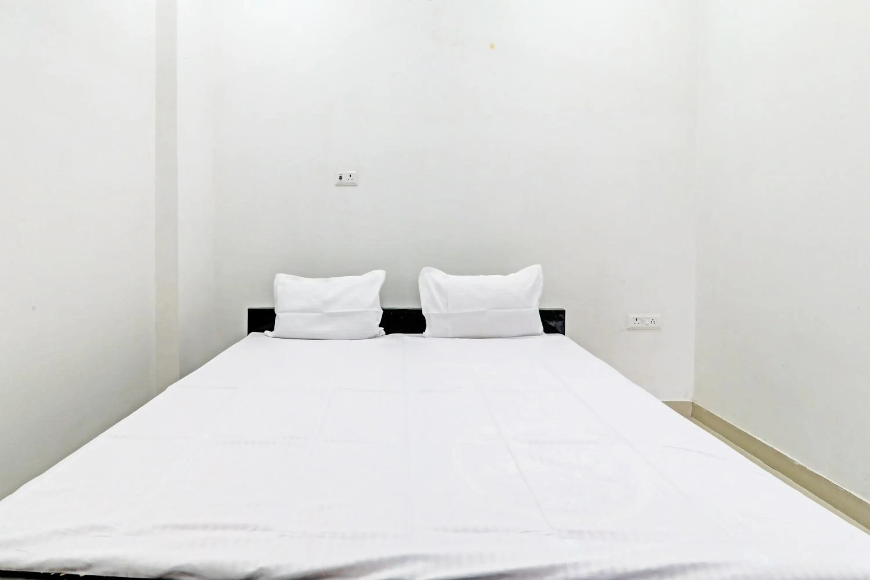 Bedroom in Hotel O Shri Krishna Banquet Hall