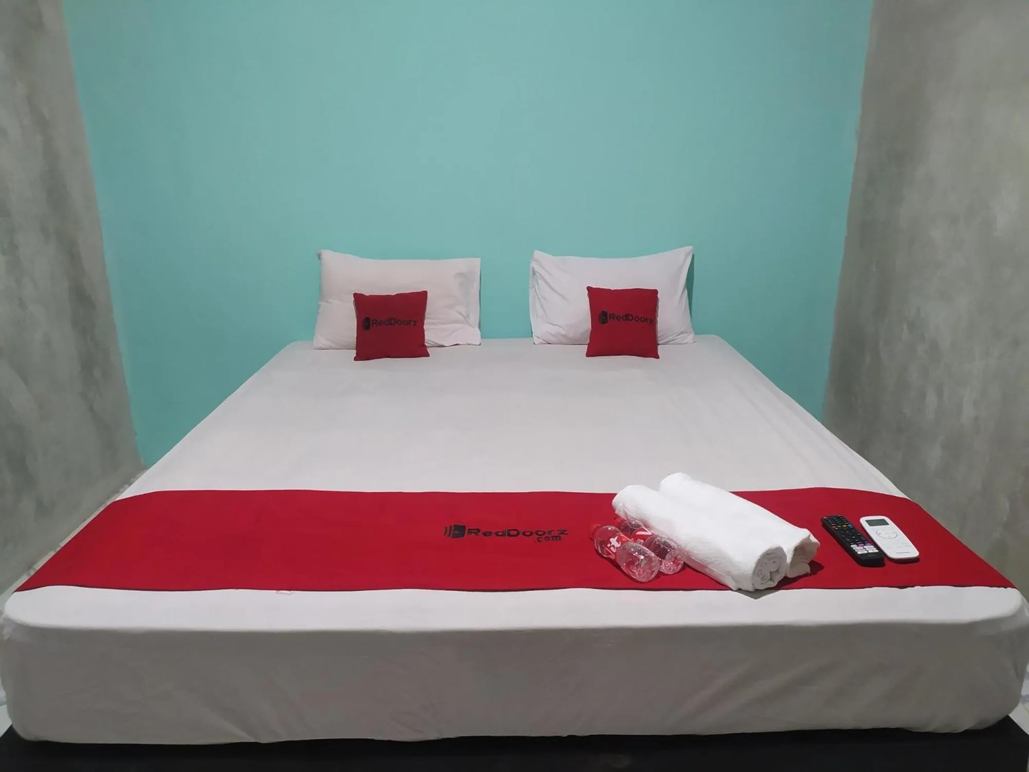 Bed in RedDoorz Syariah near Exit Tol Bojong Pekalongan