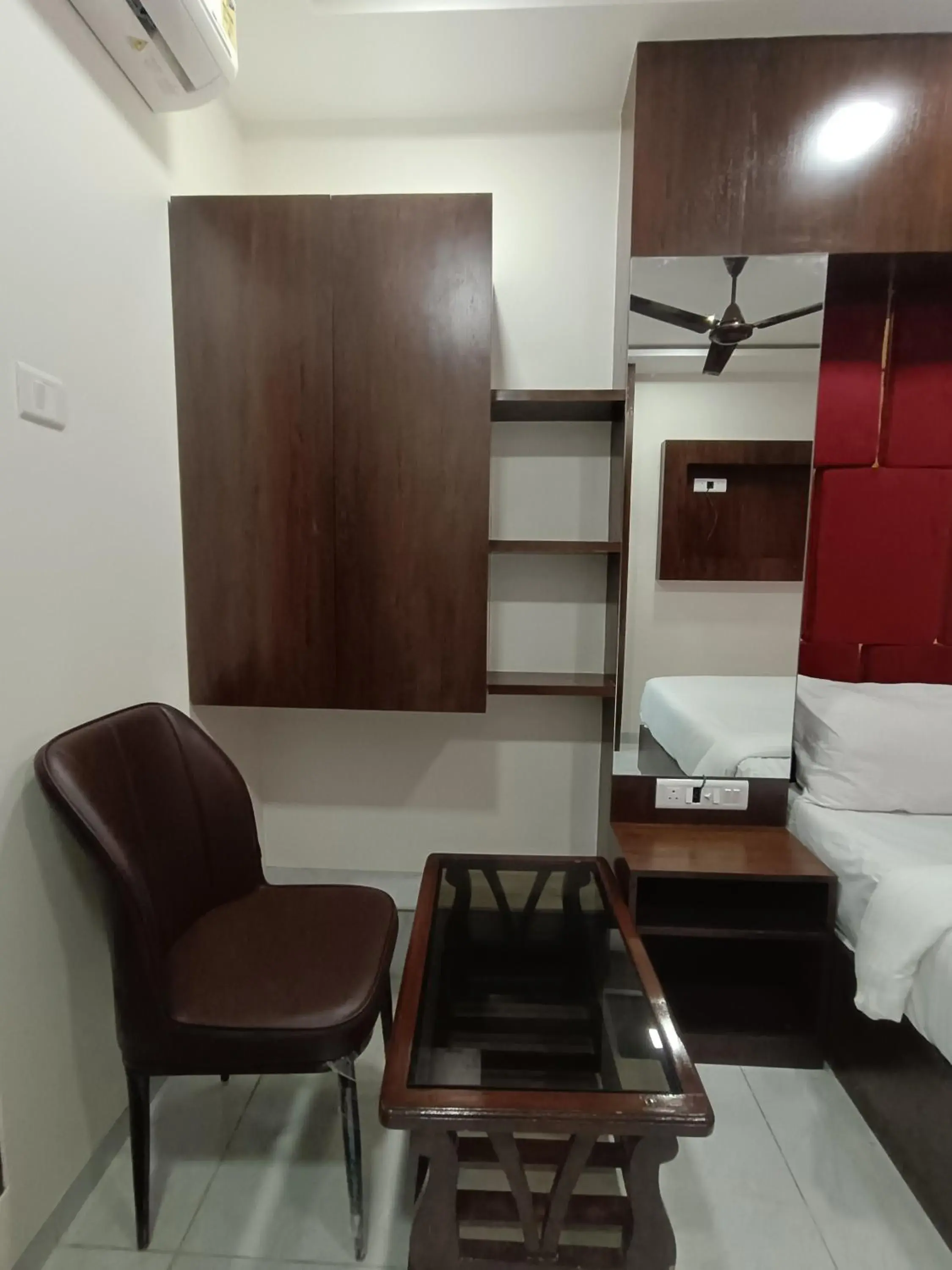 Hotel Royal Grand - Near Mumbai International Airport Hotel Royal Grand - Near Mumbai International Airport