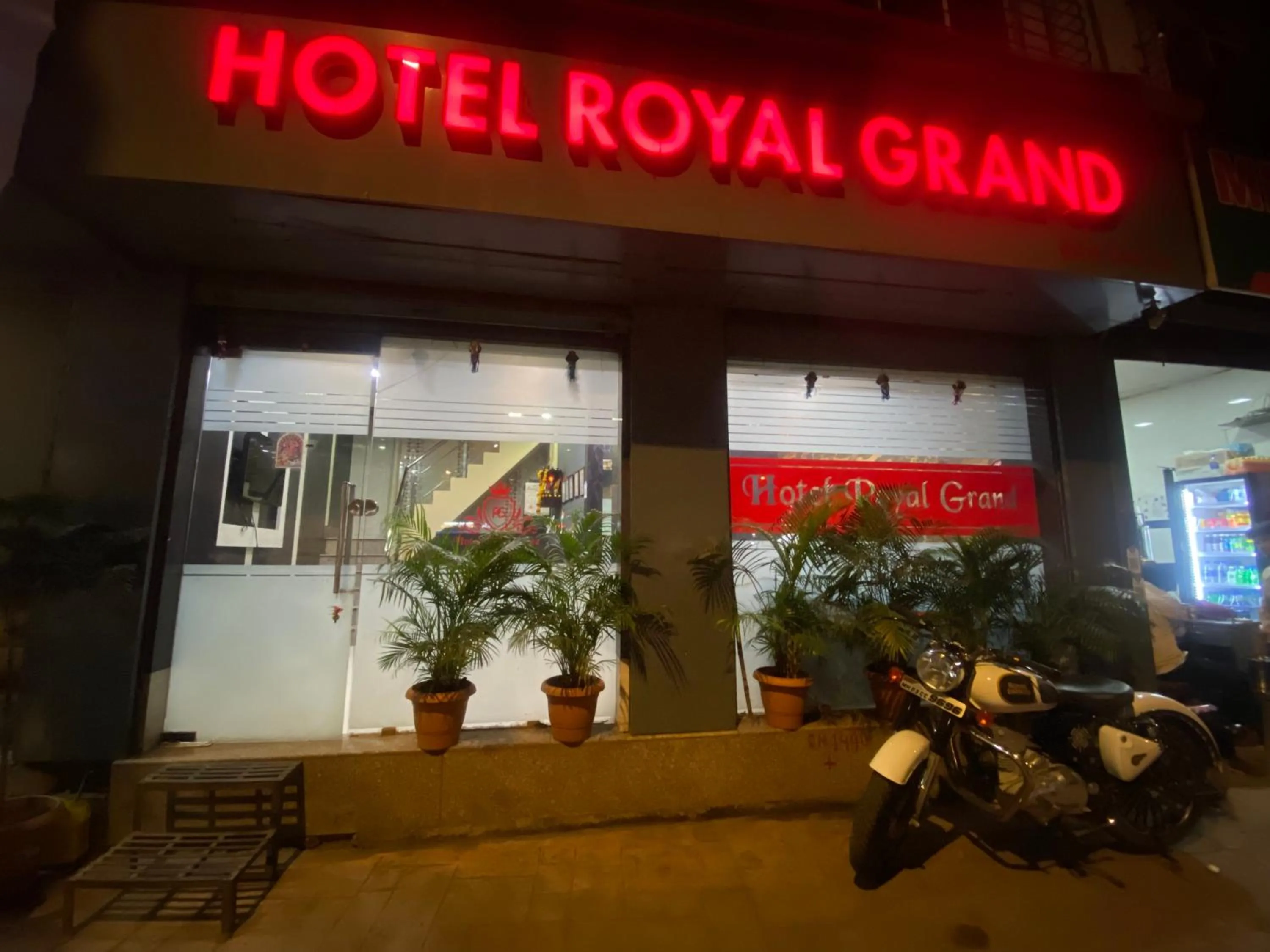 Property building in Hotel Royal Grand - Near Mumbai International Airport