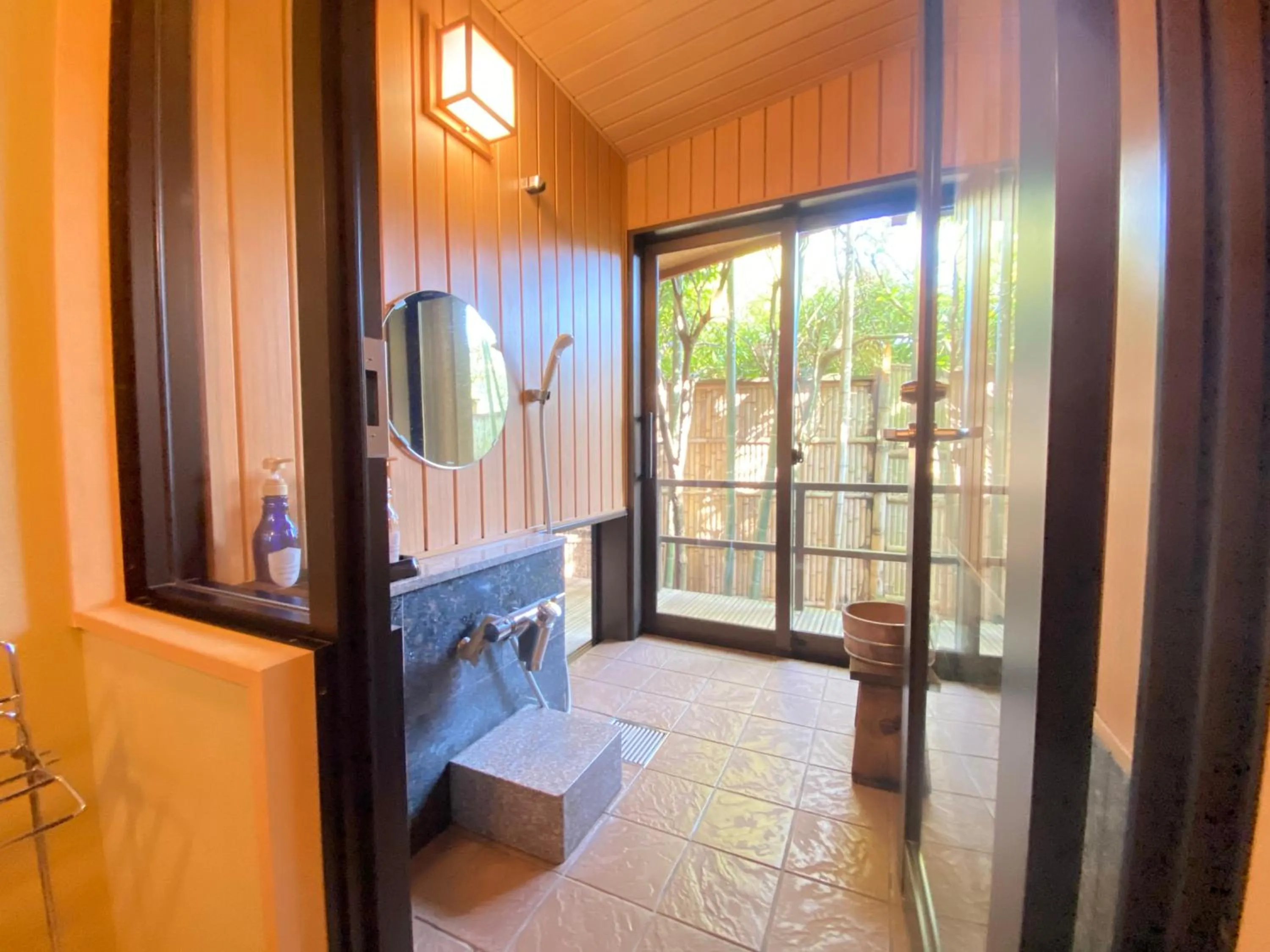 Shower in Koshi no yado Takashimaya