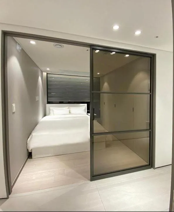 HOTEL THE DESIGNERS LYJ SUITE YEOKSAM