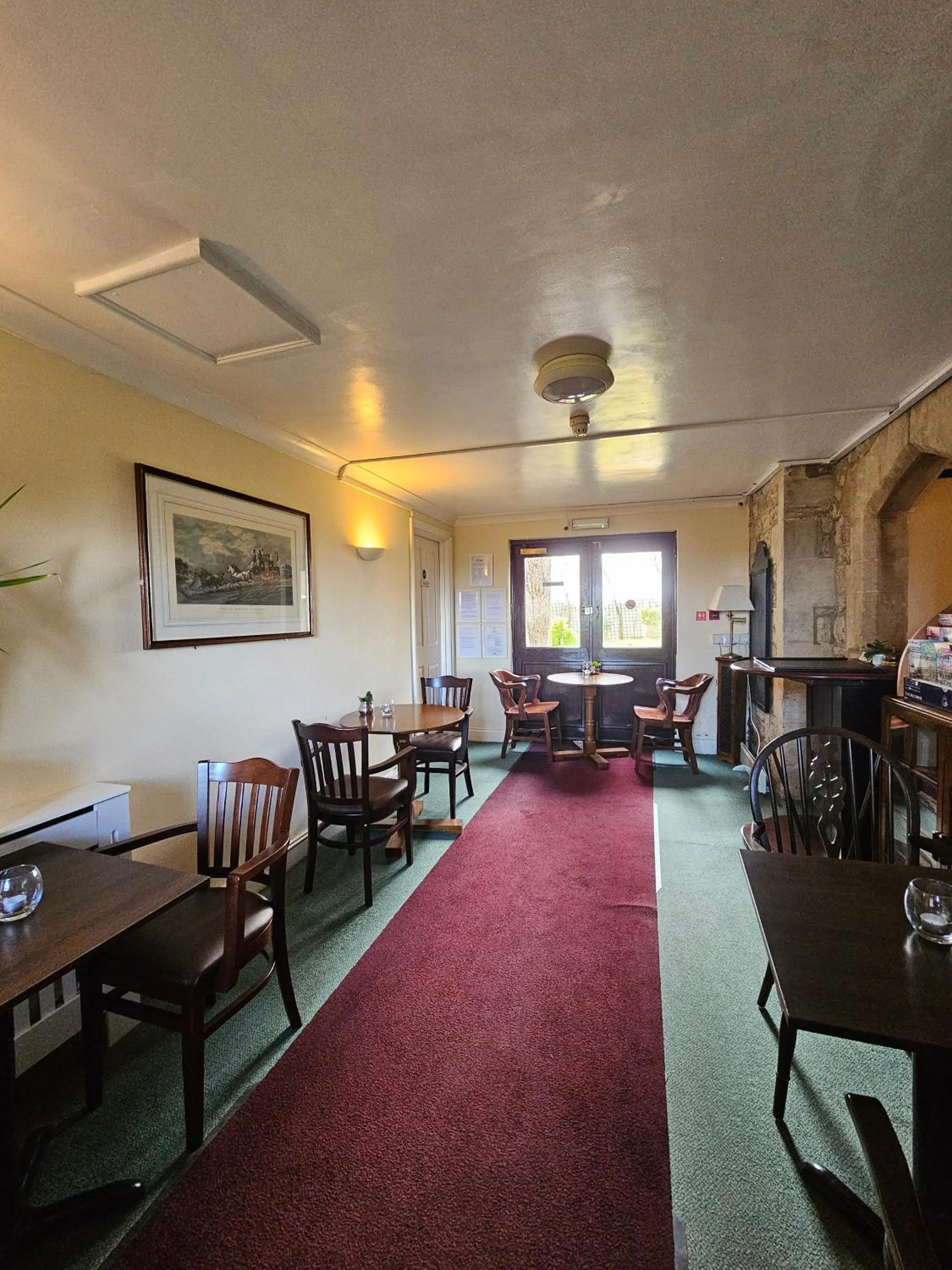 Restaurant/places to eat in Schoolhouse Restaurant and Hotel