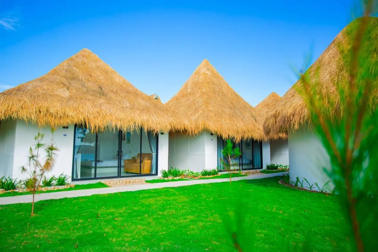 Property building in SEA SAND RESORT