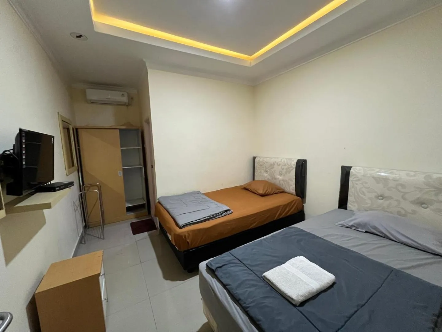 Bedroom, Bed in Omah Belimbing near ABM Malang Mitra RedDoorz