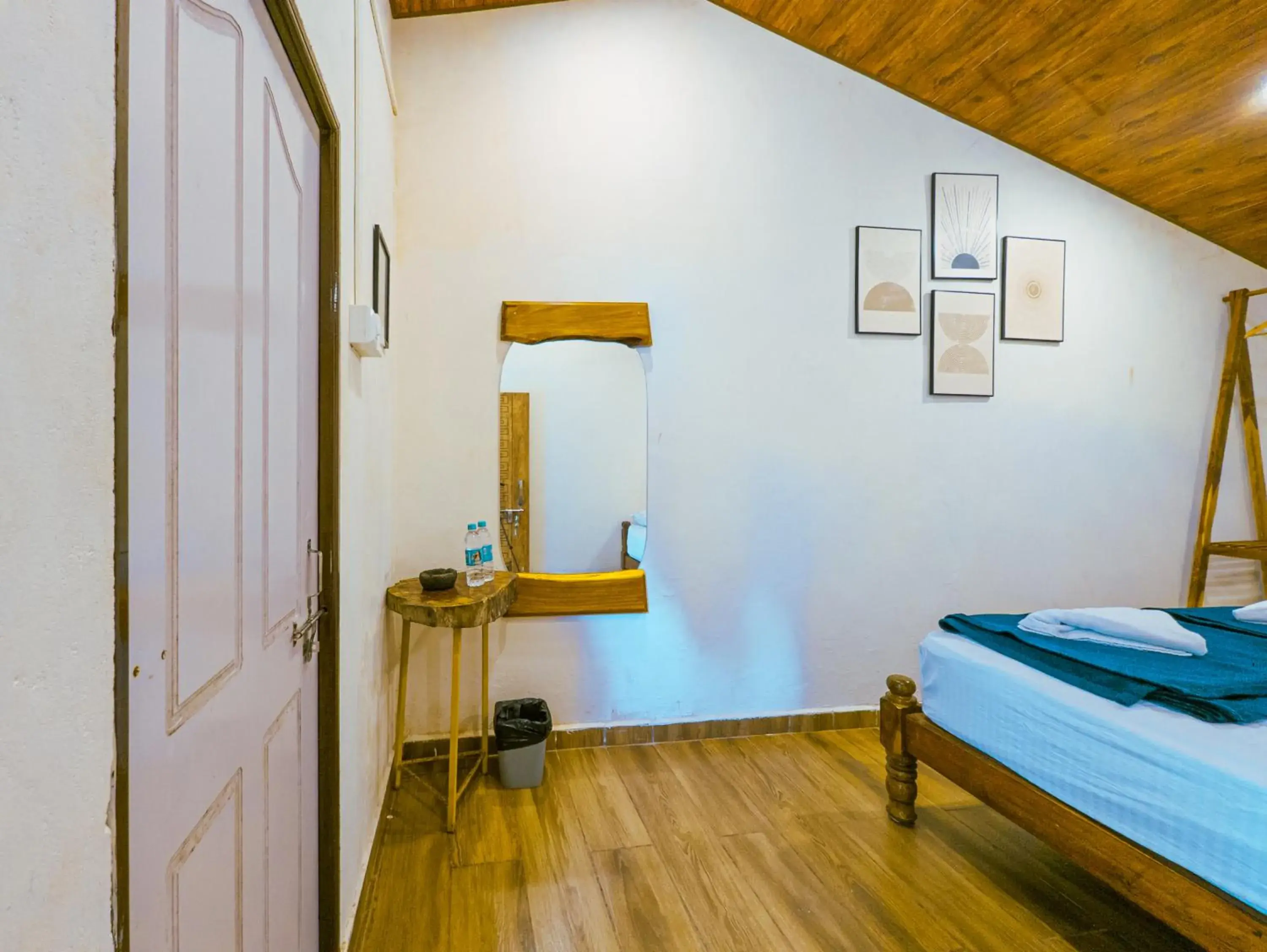 Bedroom, Bed in Sunset Cafe Beach Stay Bedroom, Bed in Sunset Cafe Beach Stay