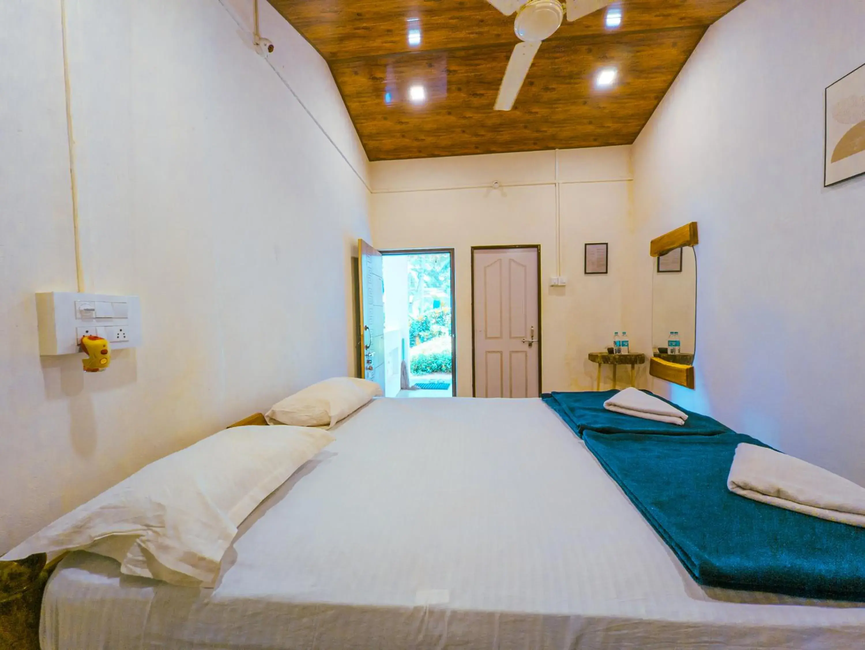 Bedroom, Bed in Sunset Cafe Beach Stay Bedroom, Bed in Sunset Cafe Beach Stay